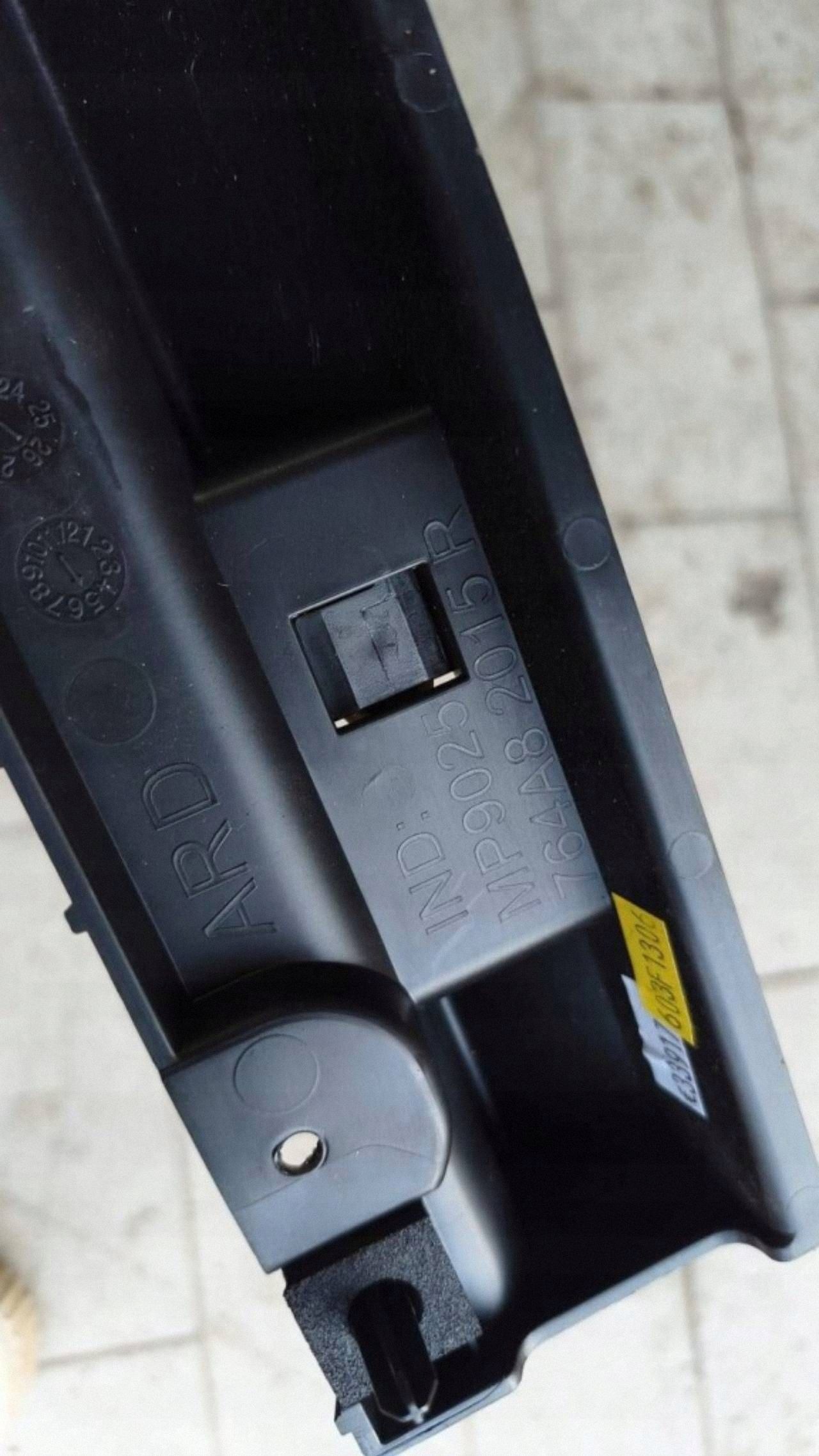 pillar of the threshold rear part side right Renault Scenic E-Tech V 764A82015R