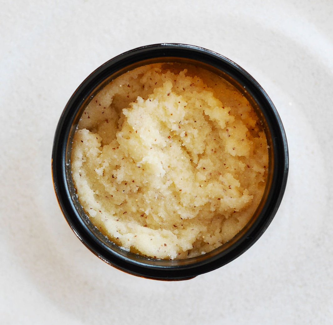 LULLALOVE ROZŚWIETLAJĄCA PASTA PEELINGUJĄCA 230G Kod producenta LL 2486