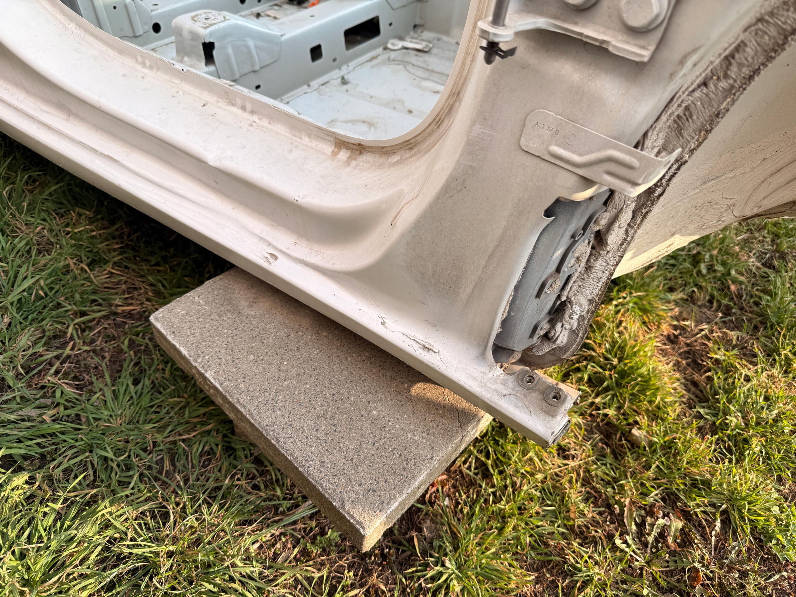 Citroen Berlingo IV quarter right right front quarter placement EWPA
