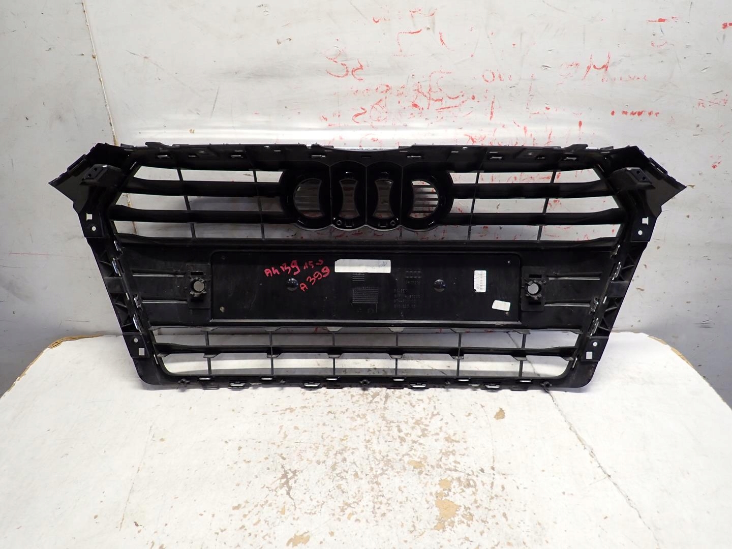 grille AUDI A4 B9 2015- 8W0853651