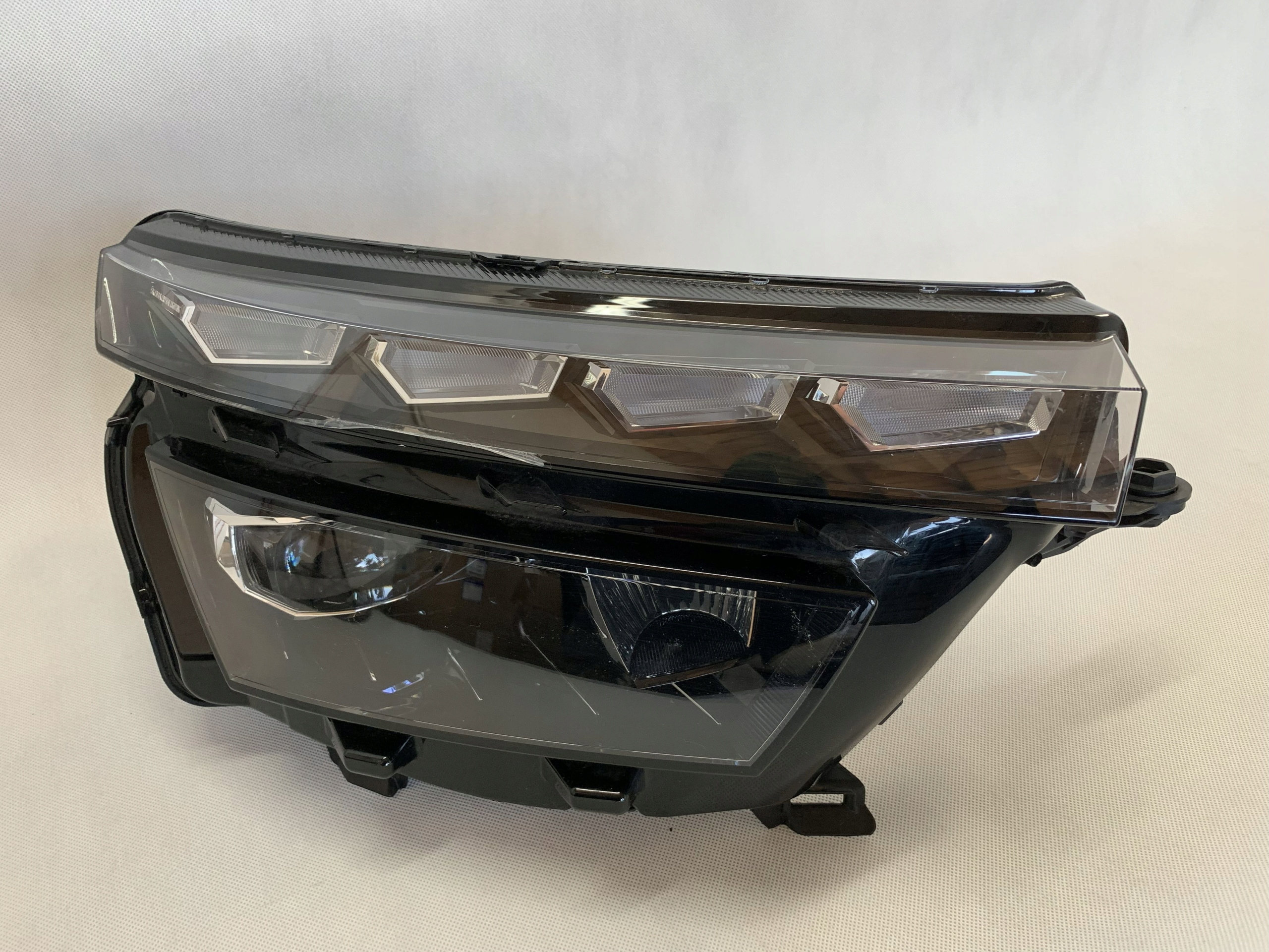 Reflektor light front right Skoda Kamiq 19-24r Fullled 658941016F 10.25