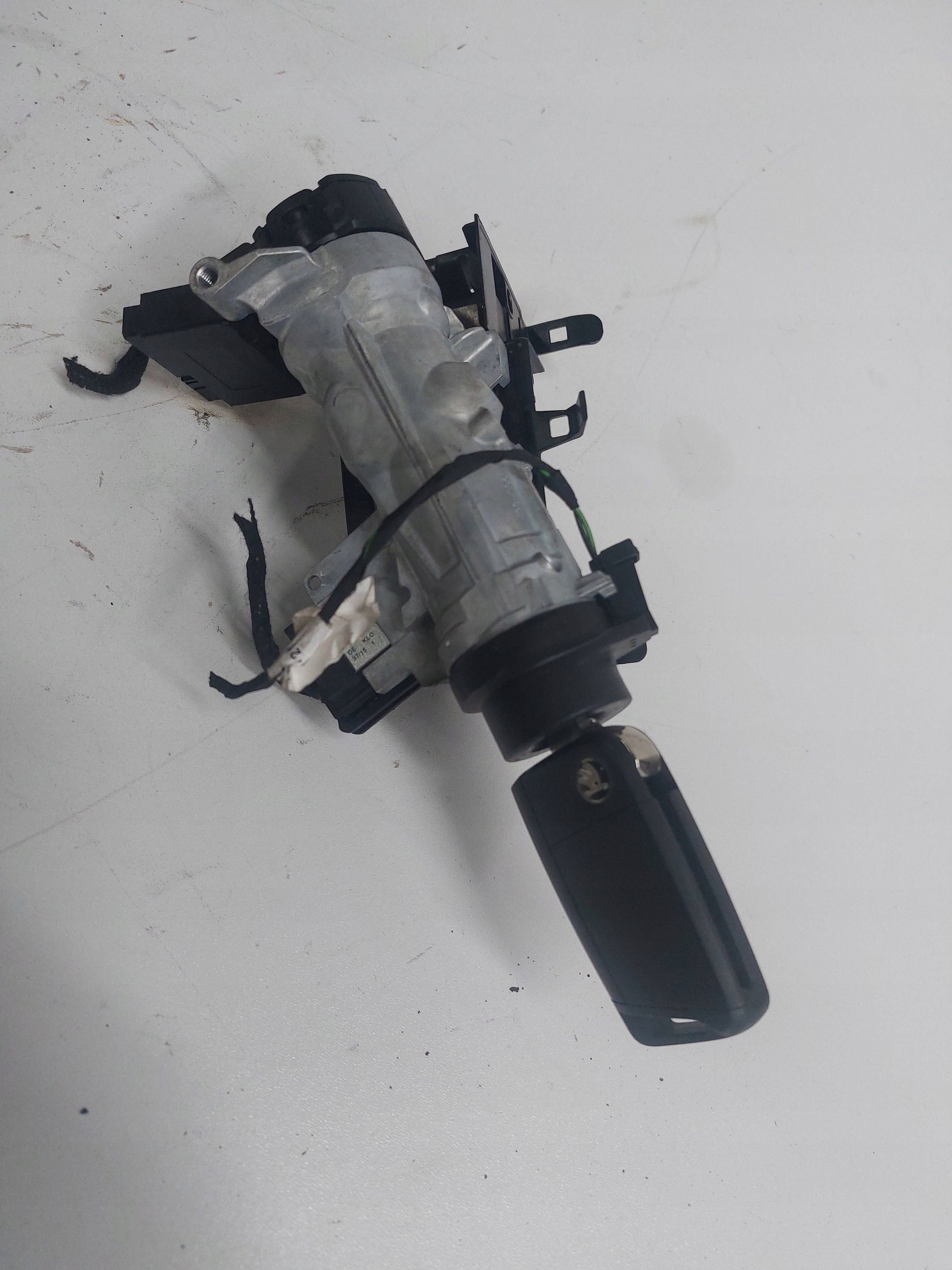 VW POLO 6R 6C ignition key 6C0905865 1K0905851