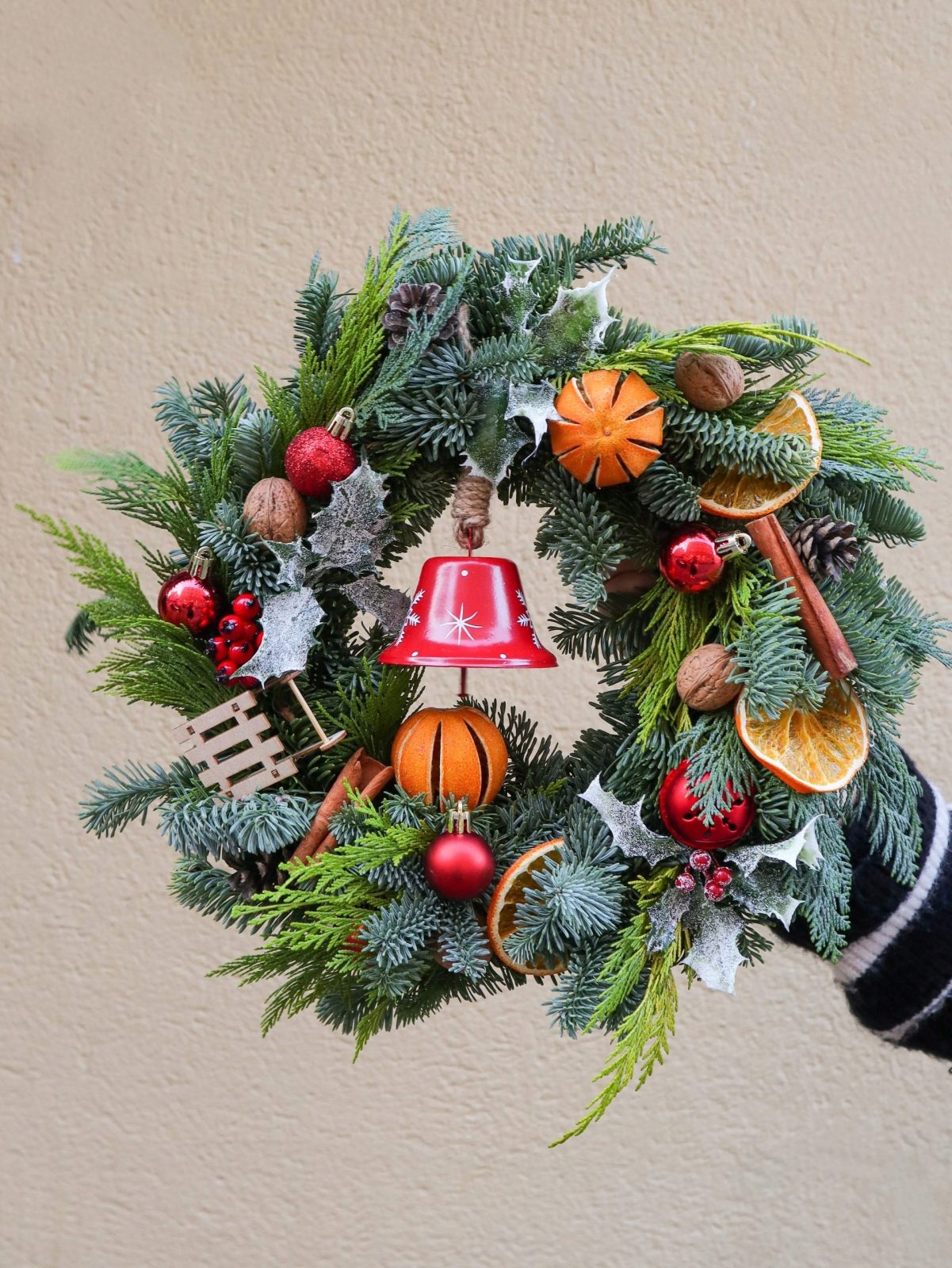 Vianočný veniec z prírodnej jedle Nobilis, veniec 60 cm, Vianoce