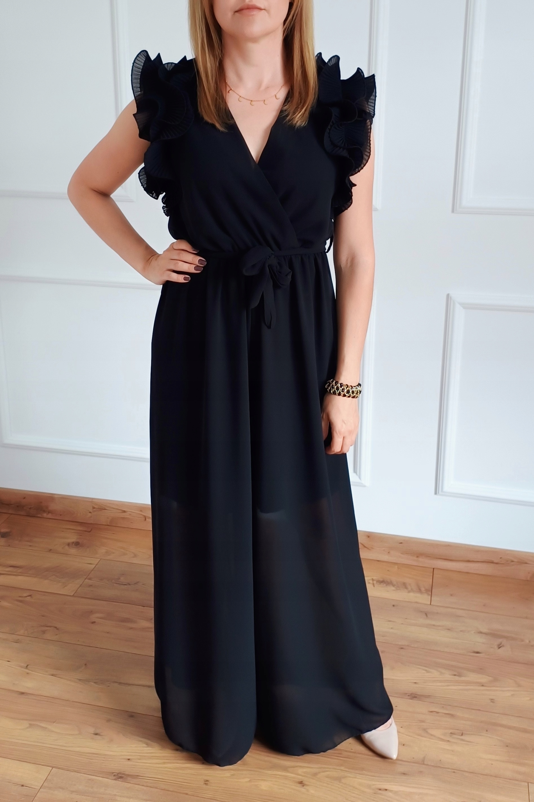 Włoski Kombinezon Damski Elegancki Wizytowy Falbany Kolory uni Rodzaj nogawki prosta