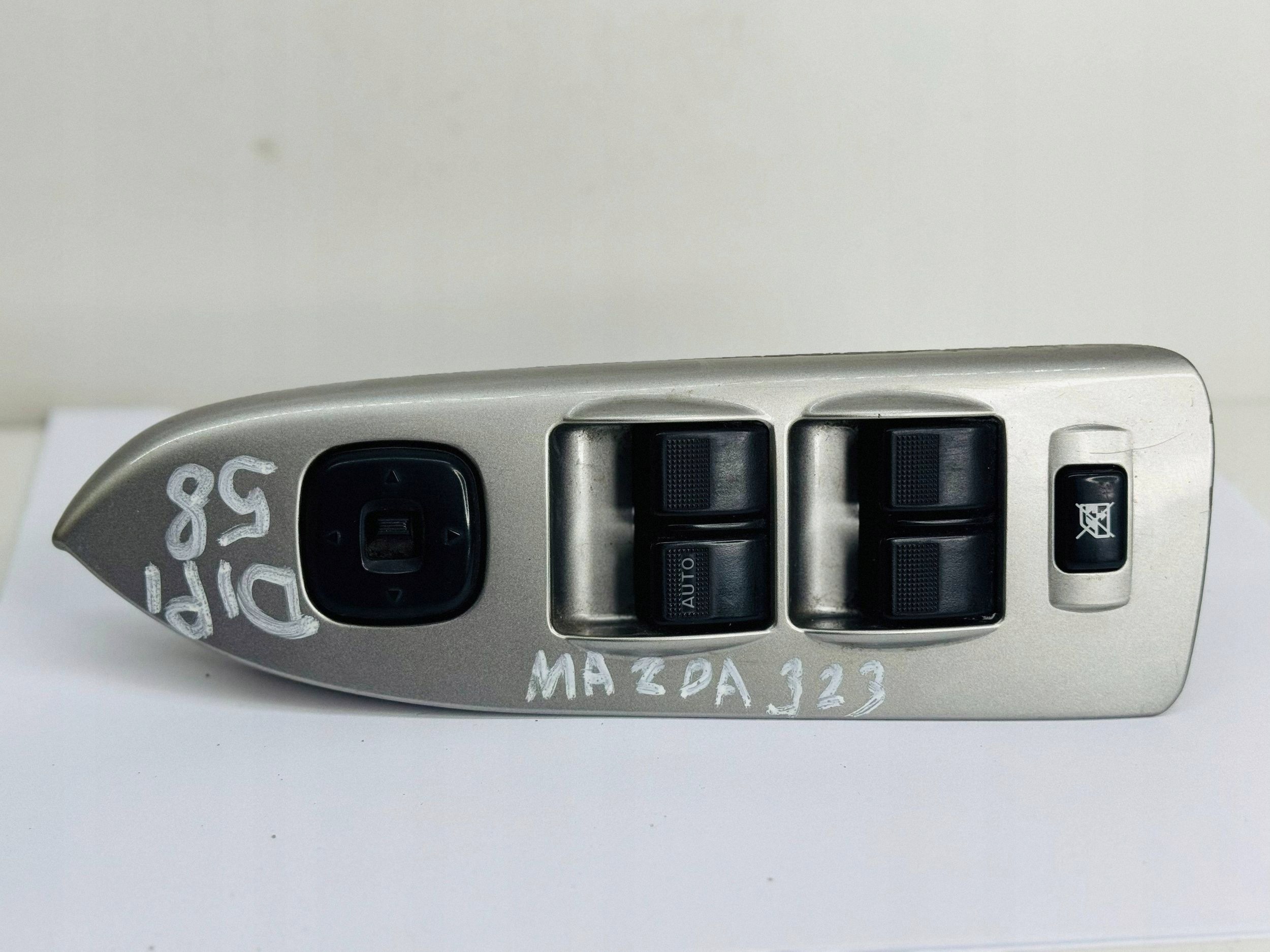 ovladac oken Mazda OE C8H-D172 03200320