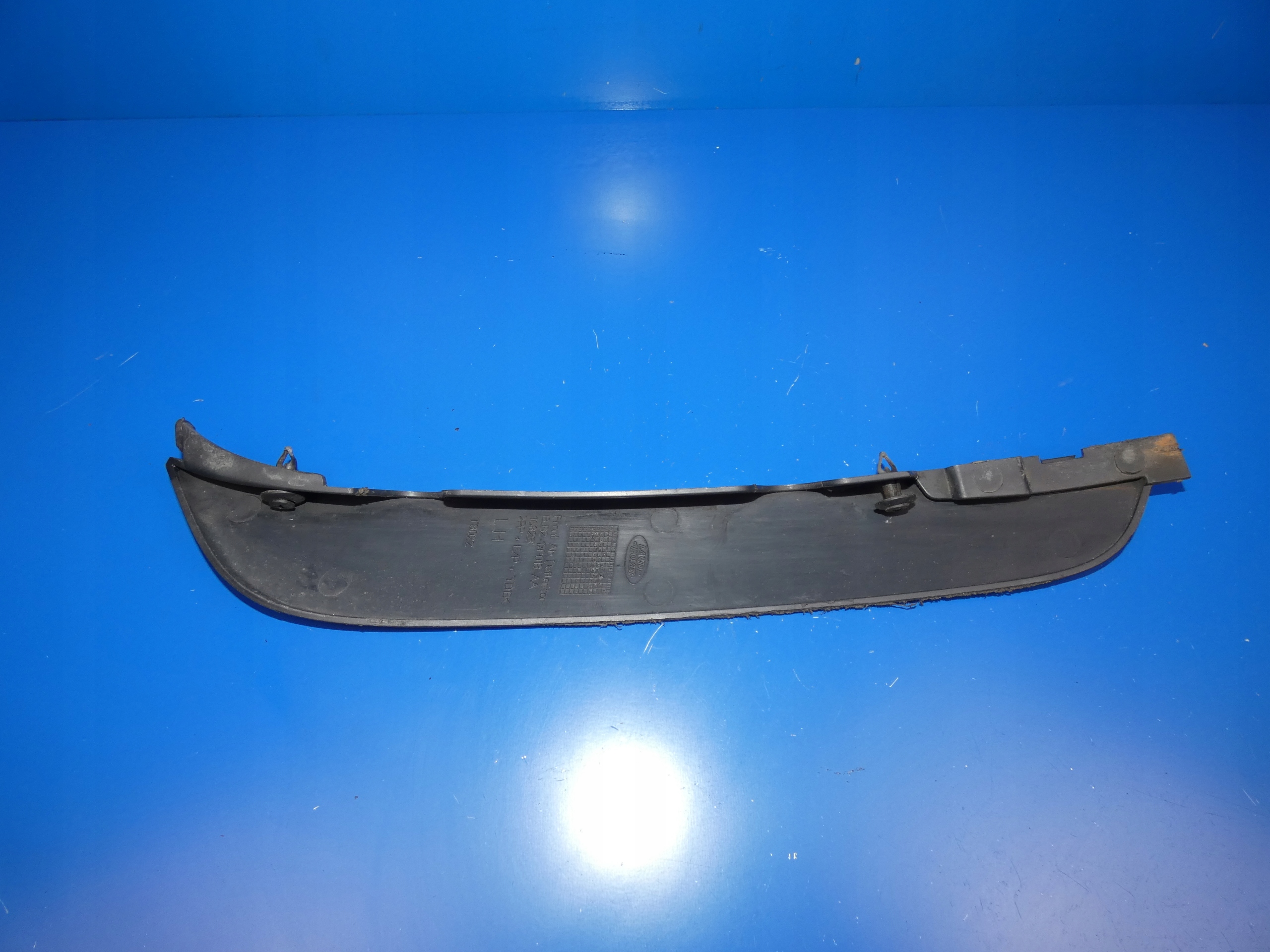 RANGE ROVER EVOQUE and L538 mudguard flap cover left front left