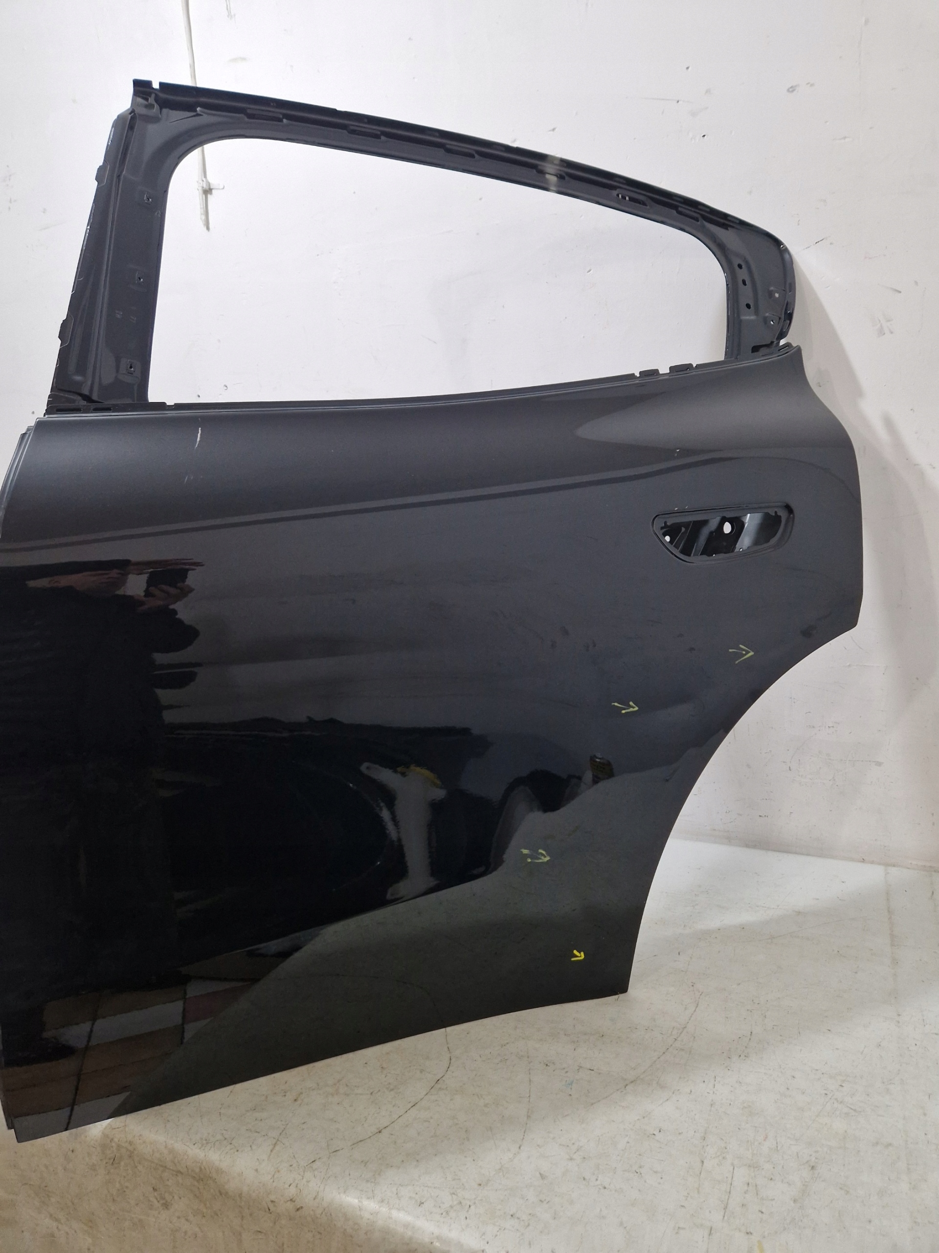 MASERATI GRECALE door rear. left rear part