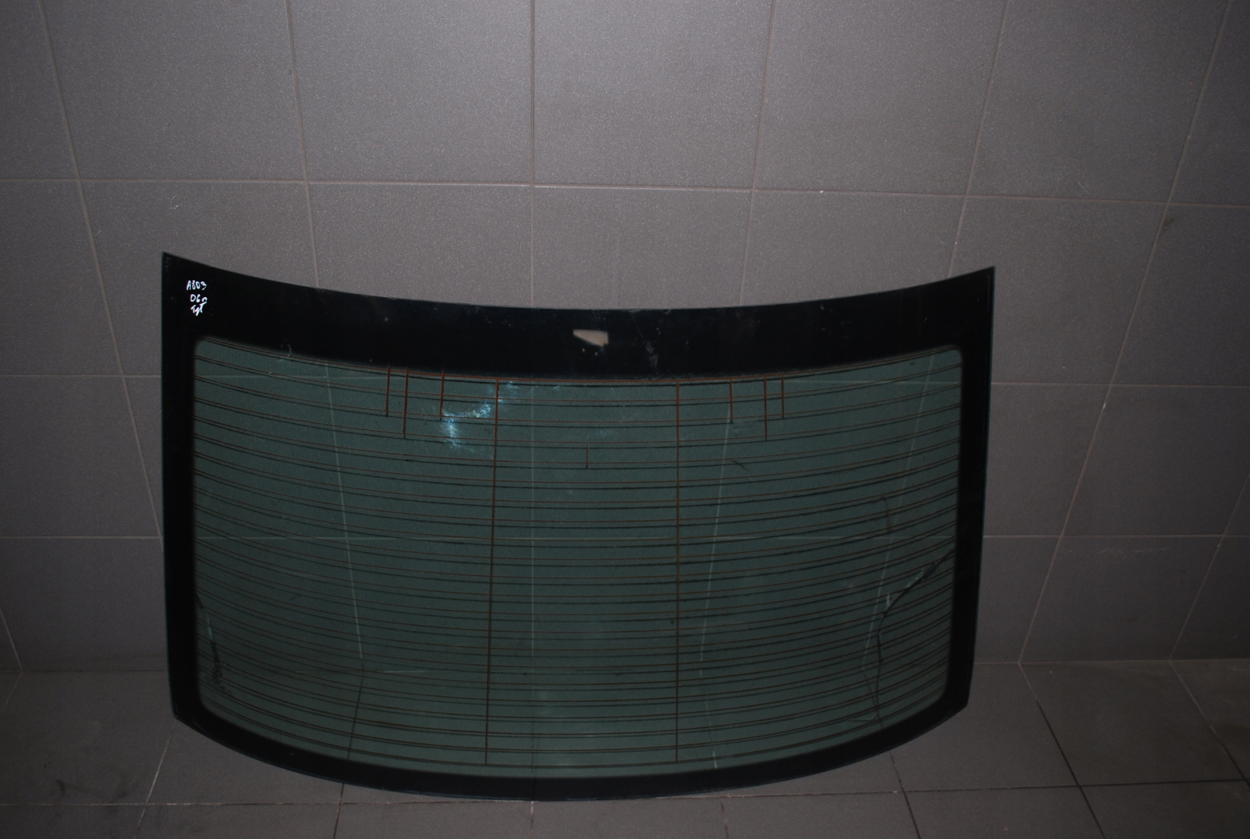 СКЛО ЗАД. AUDI A8 D3006r As2