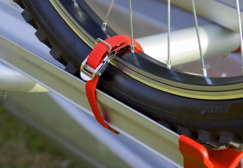 Pasek mocujący rower do rynny Carry-Bike Strip Red W-wa Marka Fiamma