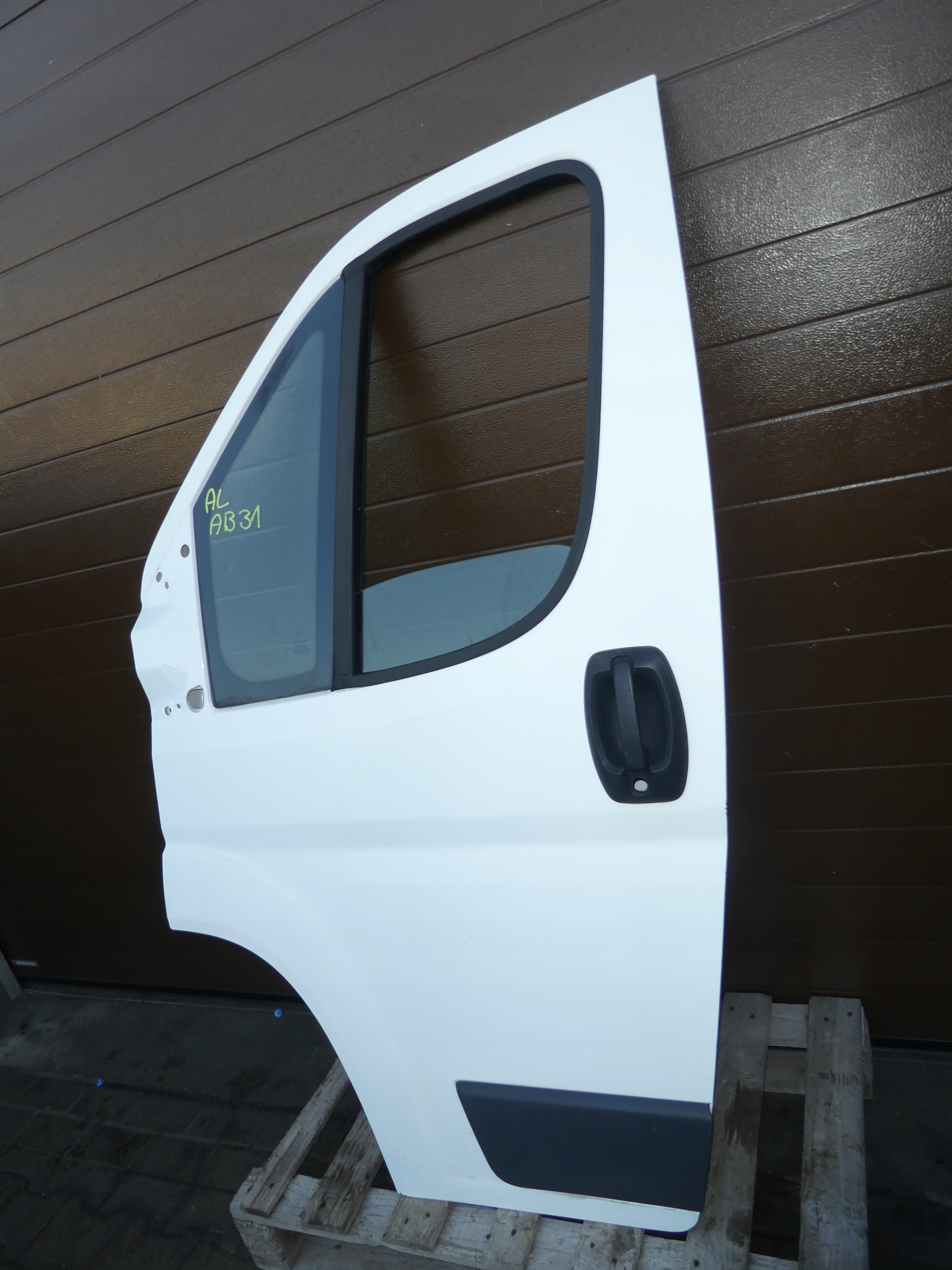 DUCATO III BOXER JUMPER II door left front complete BIALE