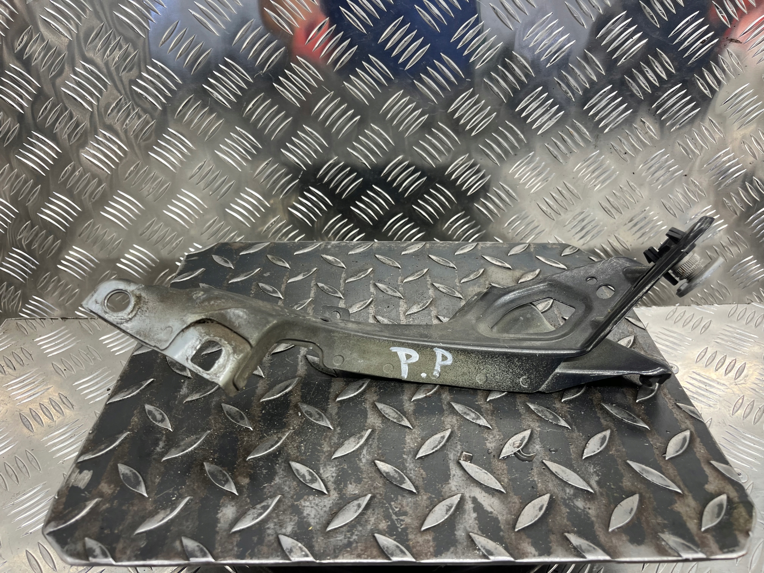 Consolle parafango AUDI A6-C7 4G0821136A