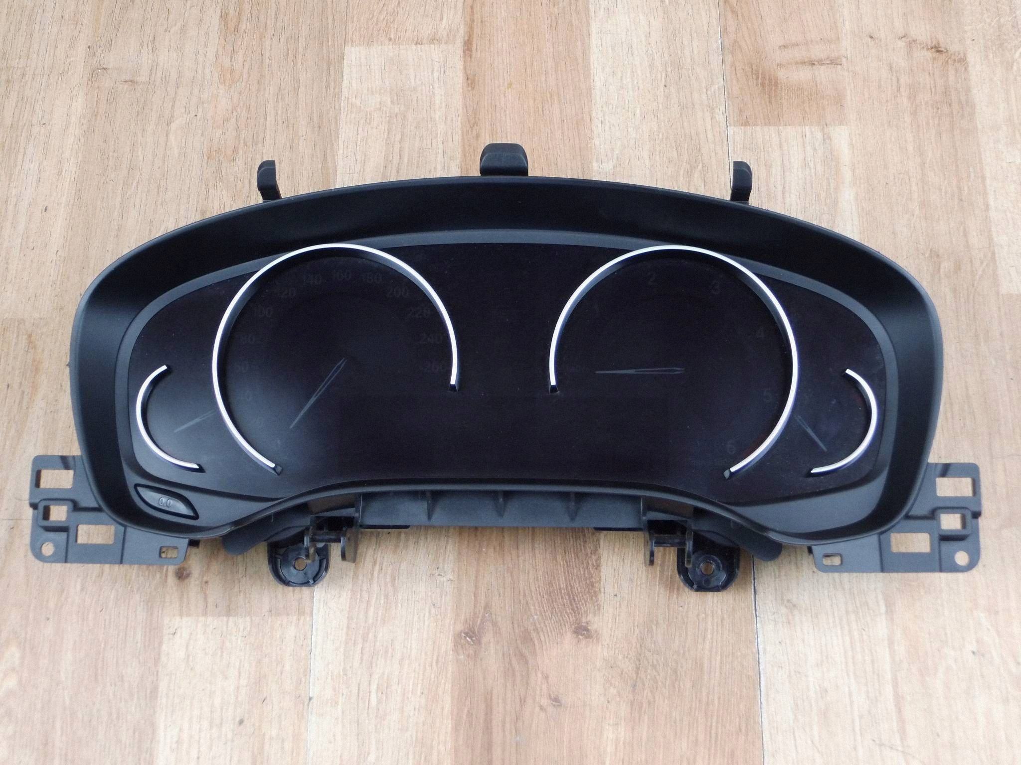 BMW 5 G30 G31 G38 2.0D dials clock EUROPA 8715150