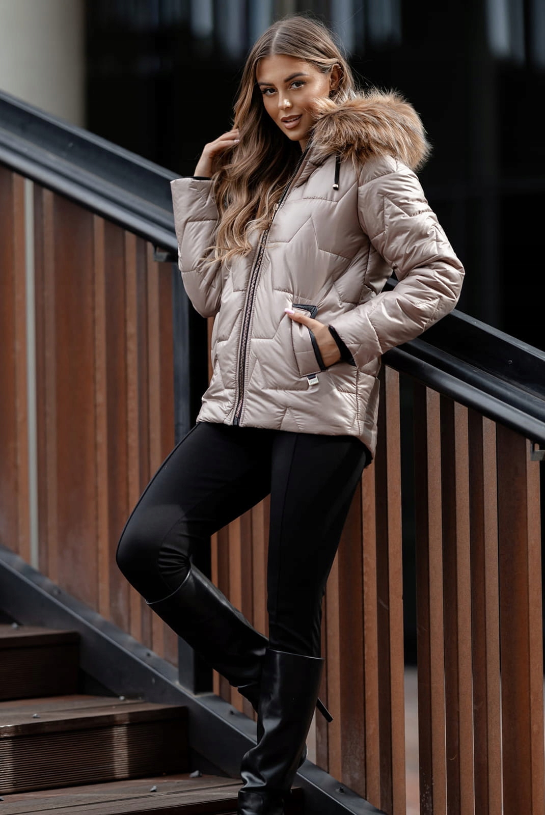 ジャケット・アウター temtem Ocieplana kurtka płaszcz z kapturem obszytym futrem Tomex beżowa L