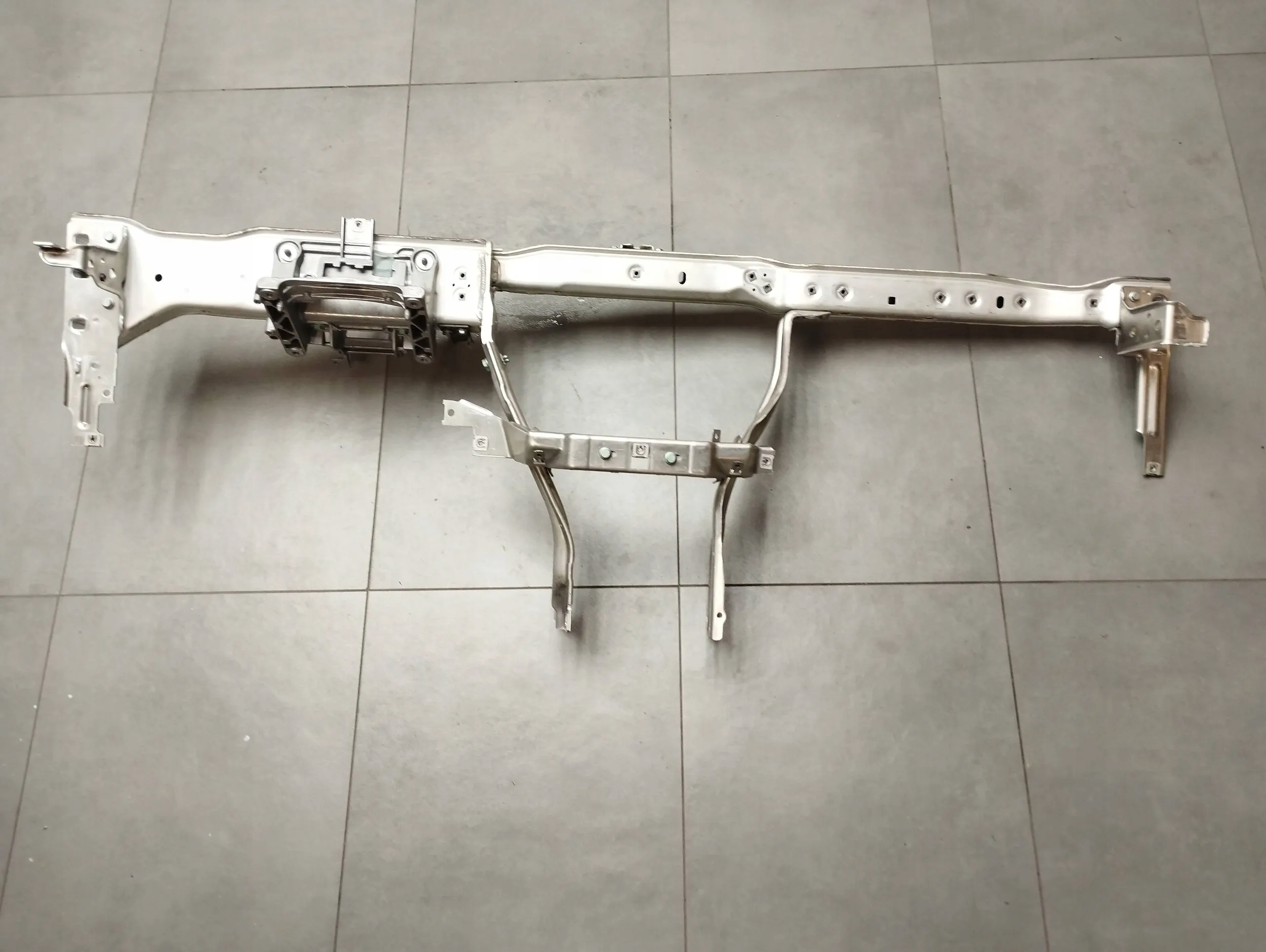 VW Golf V sider support of the dashboard 1K1858045D