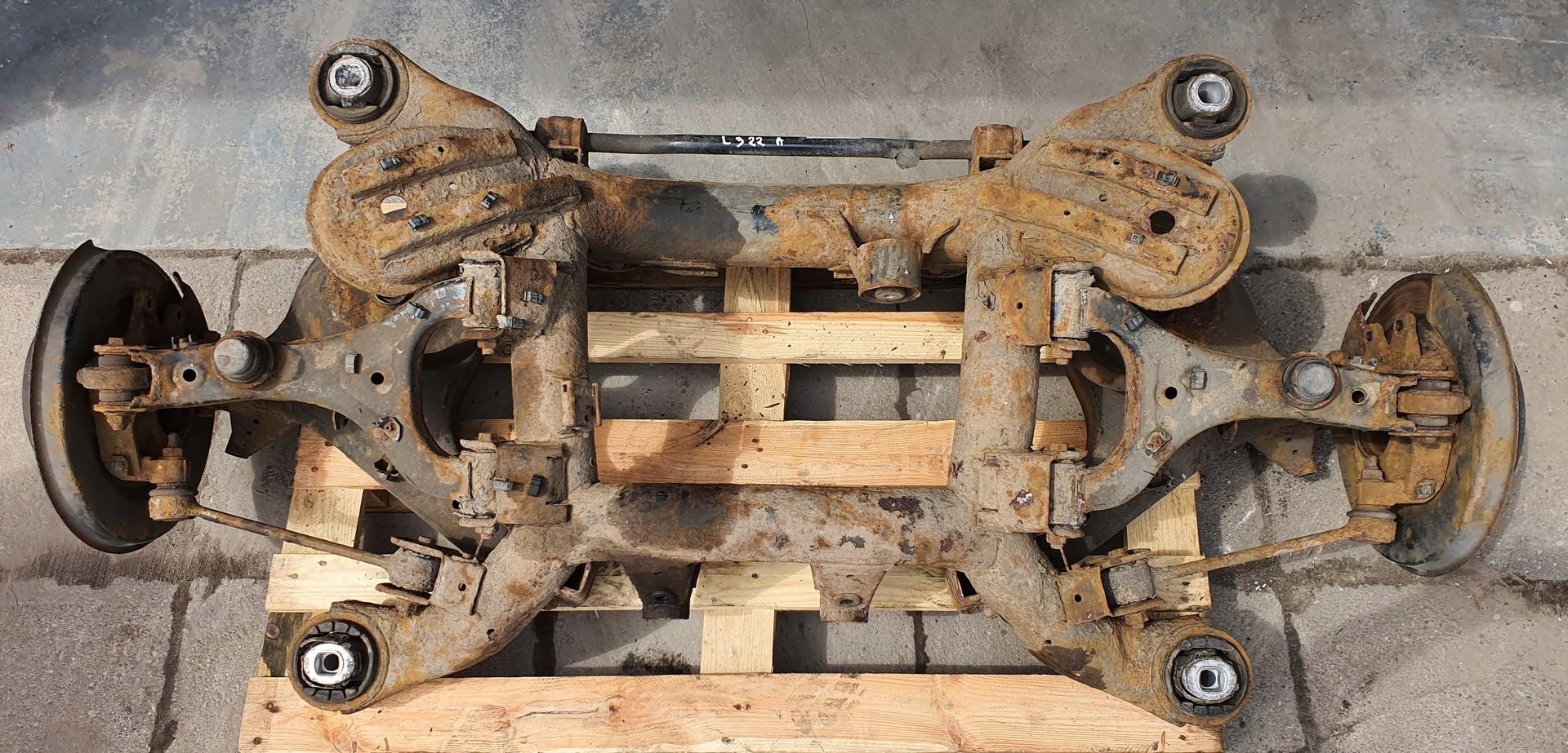 ZAWIESZENIE TYLNE BELKA OŚ TYŁ RANGE ROVER L322