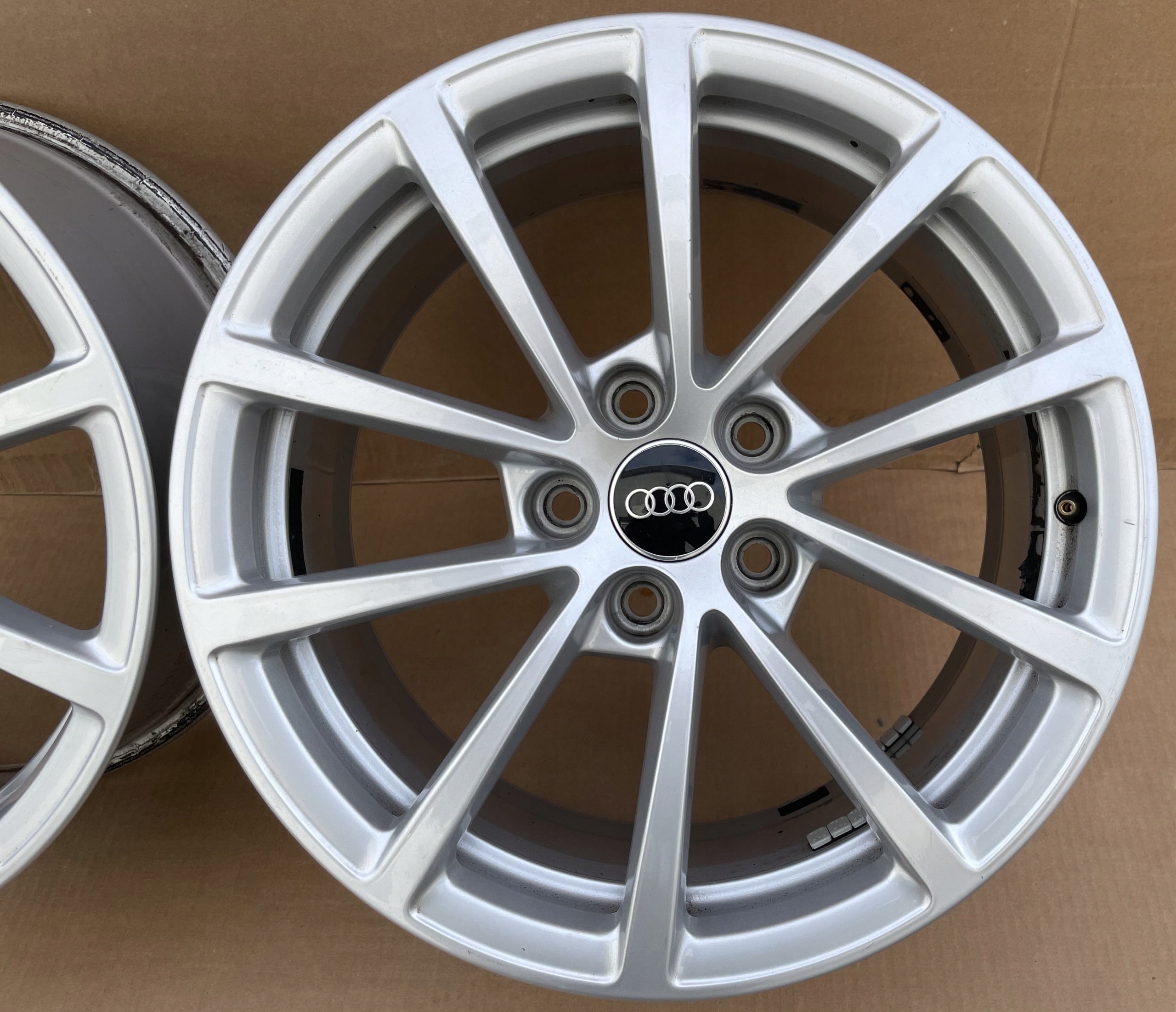 disc AUDI A6 C8 17'' 4K0601025 ET36 original KOMPLET