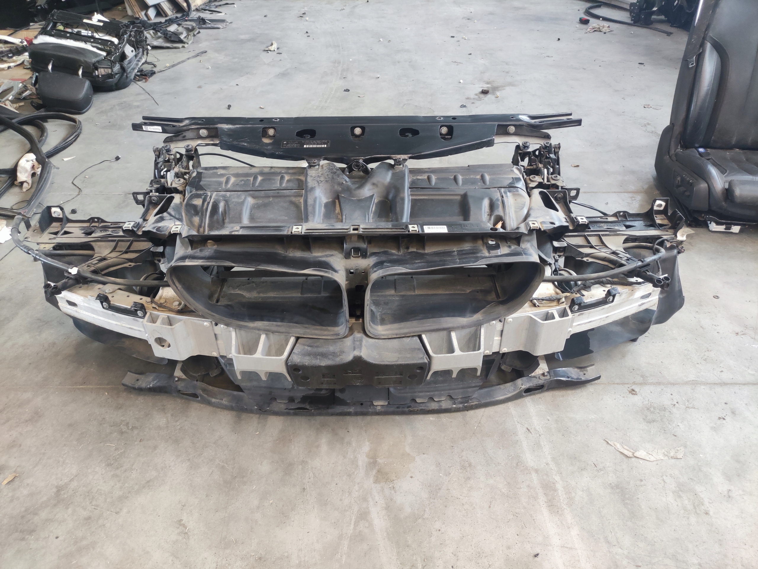 PAS PRZEDNI WZMOCNIENIE BELKA PAS CHŁODNIC BMW 6 F06 XDRIVE USA M-PAKIET