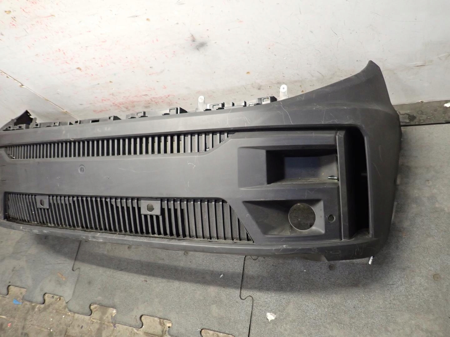 nárazník predok predný RENAULT MASTER V 2024- 622541366