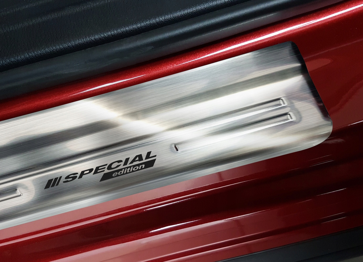 MAZDA CX-5 II NAKŁADKI PROGOWE LISTWY NA PROGI STALOWE Producent Avisa