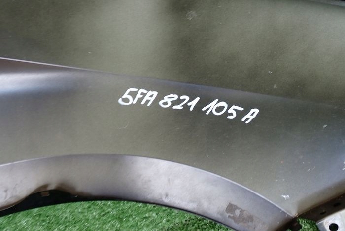 SEAT EON IV HYBRYDA spoiler 20- fender left front front