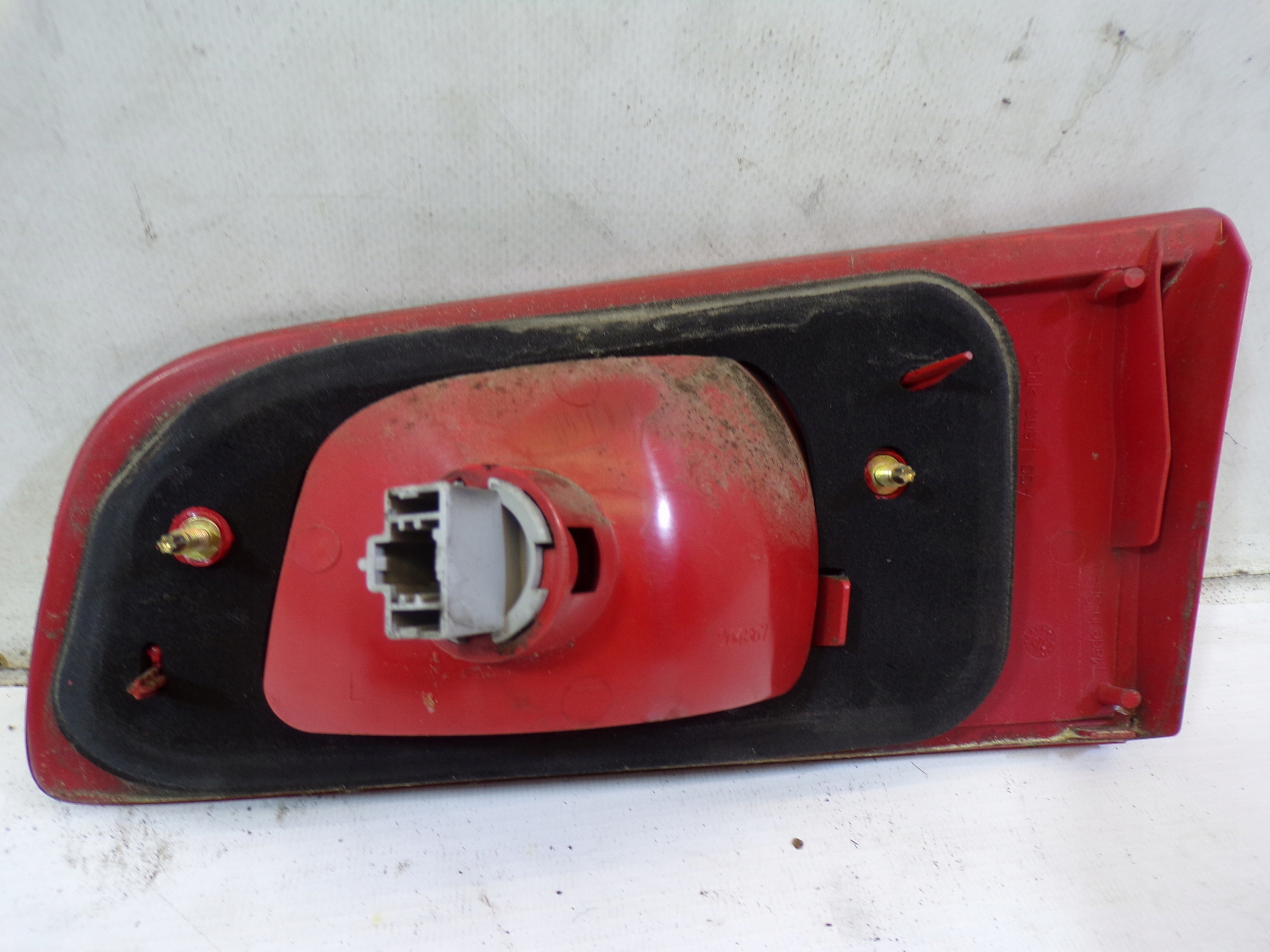 light rear rear part left MAZDA 2 II to the bonnet (1)