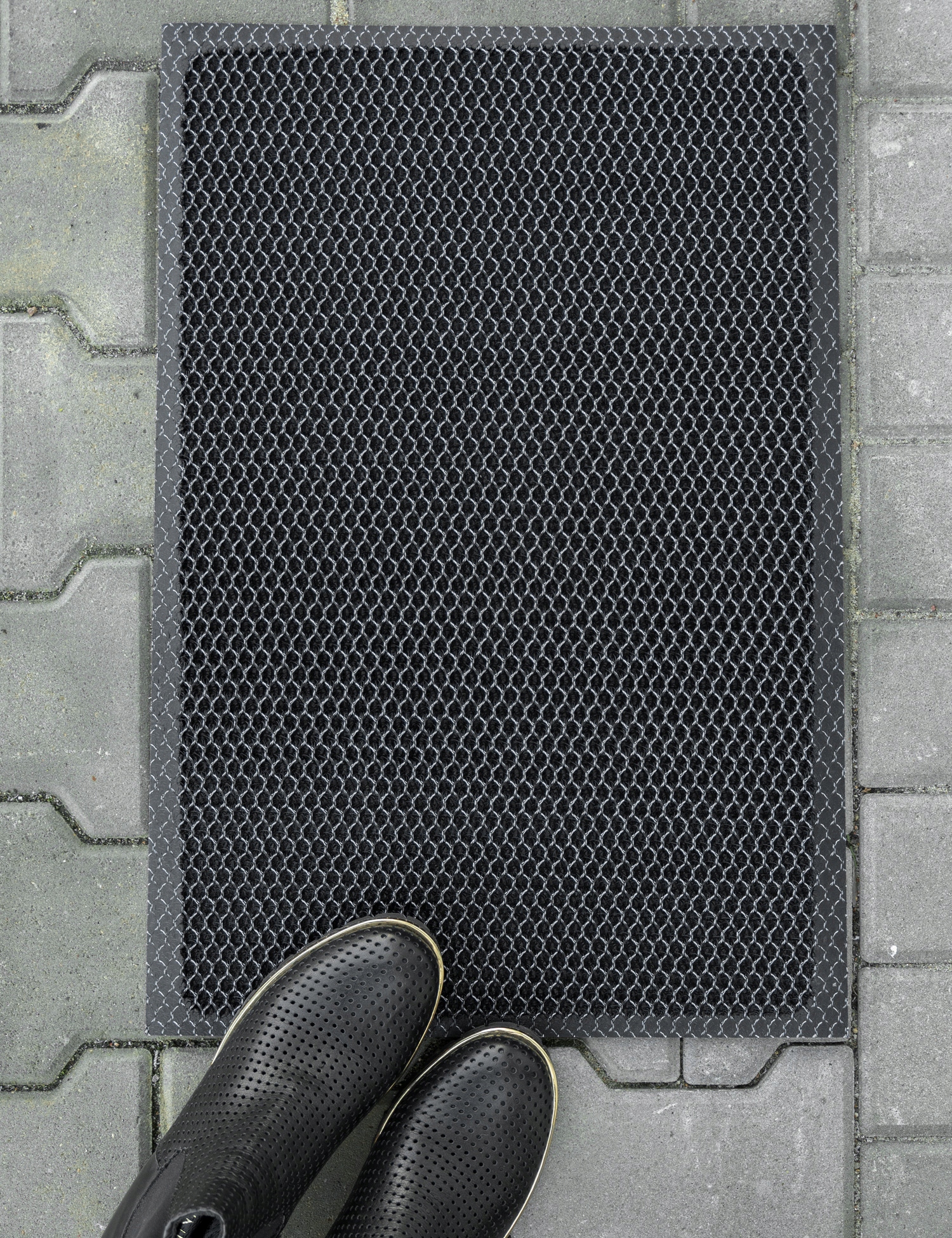 WYCIERACZKA WEJŚCIOWA 3D POD DRZWI DO BUTÓW ZEWNĘTRZNA 50x80CM Rodzaj gotowa