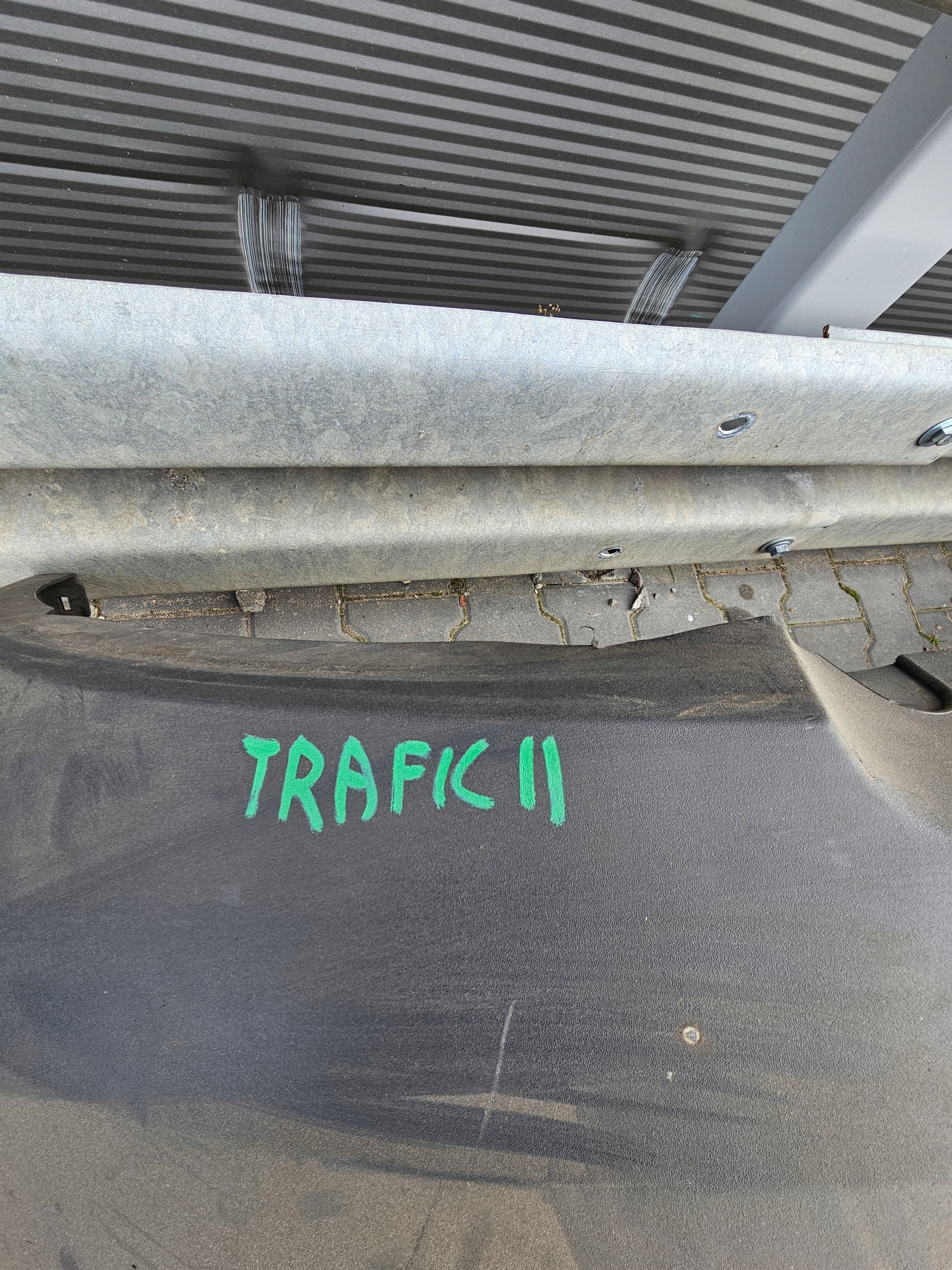 front bumper front RENAULT TRAFIC OPEL VIVARO PARTNER