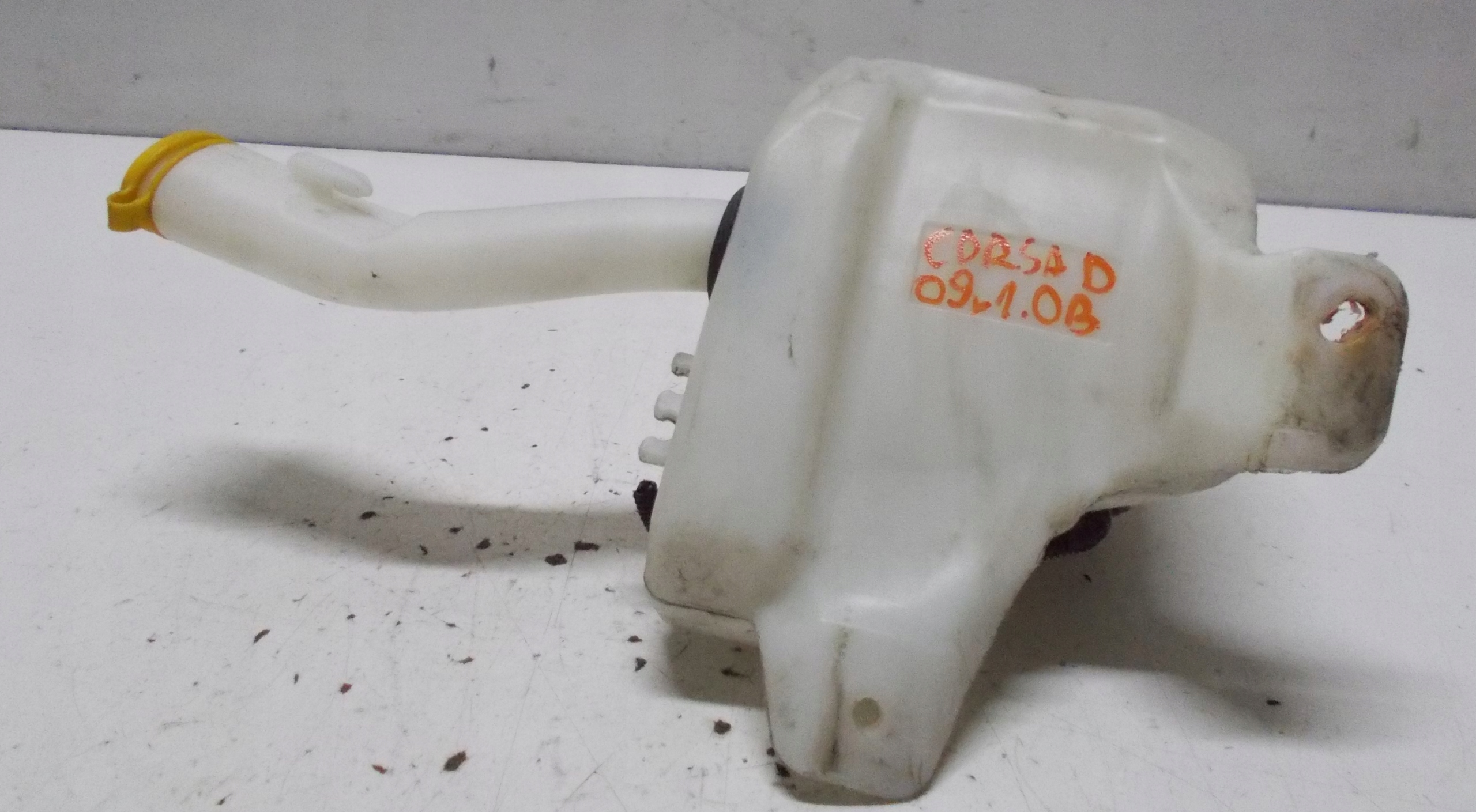 OPEL CORSA D 09R washer fluid tank 461011736