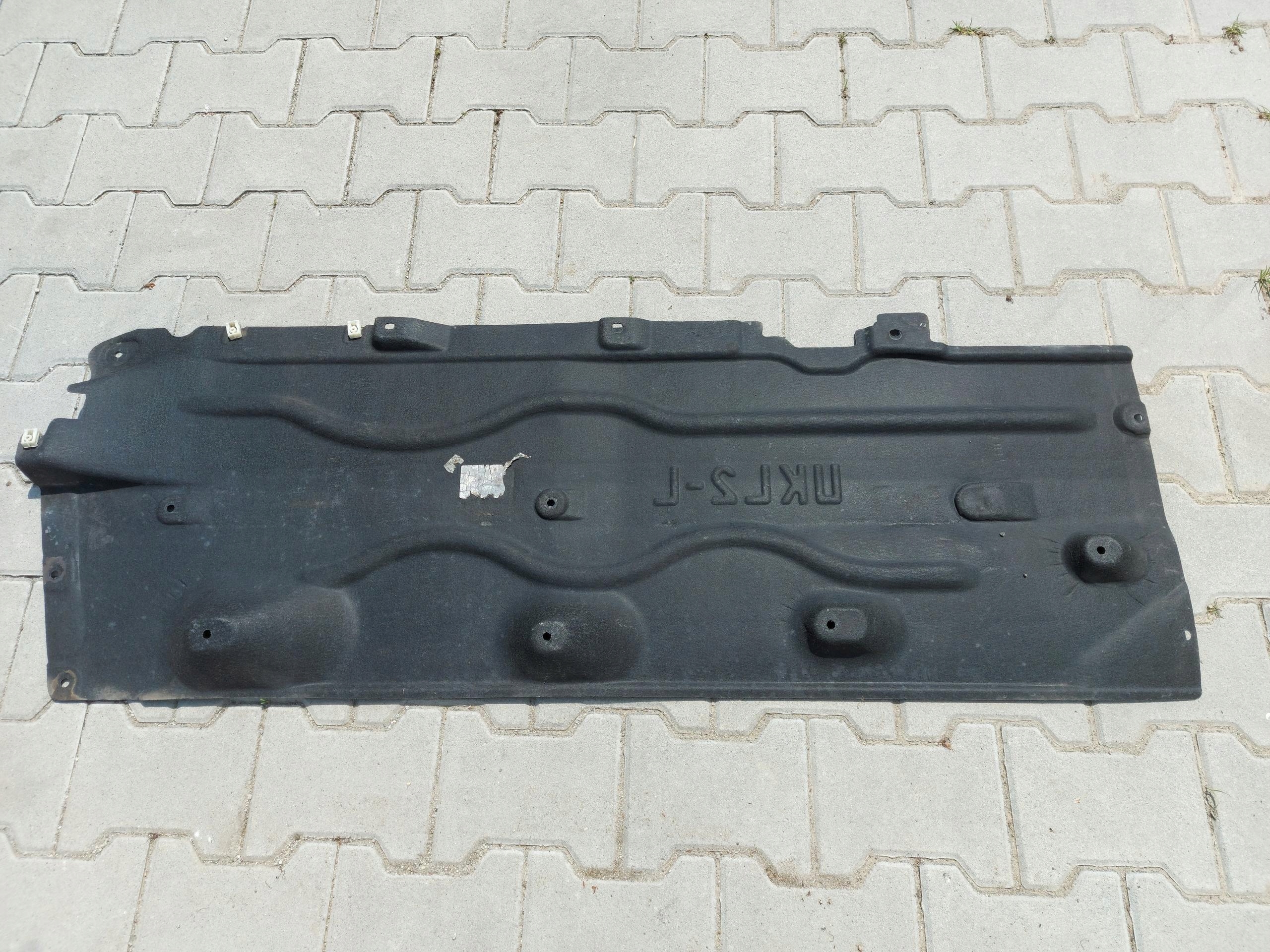 BMW U06 200i Blende Abdeckung Unterfahrschutz links