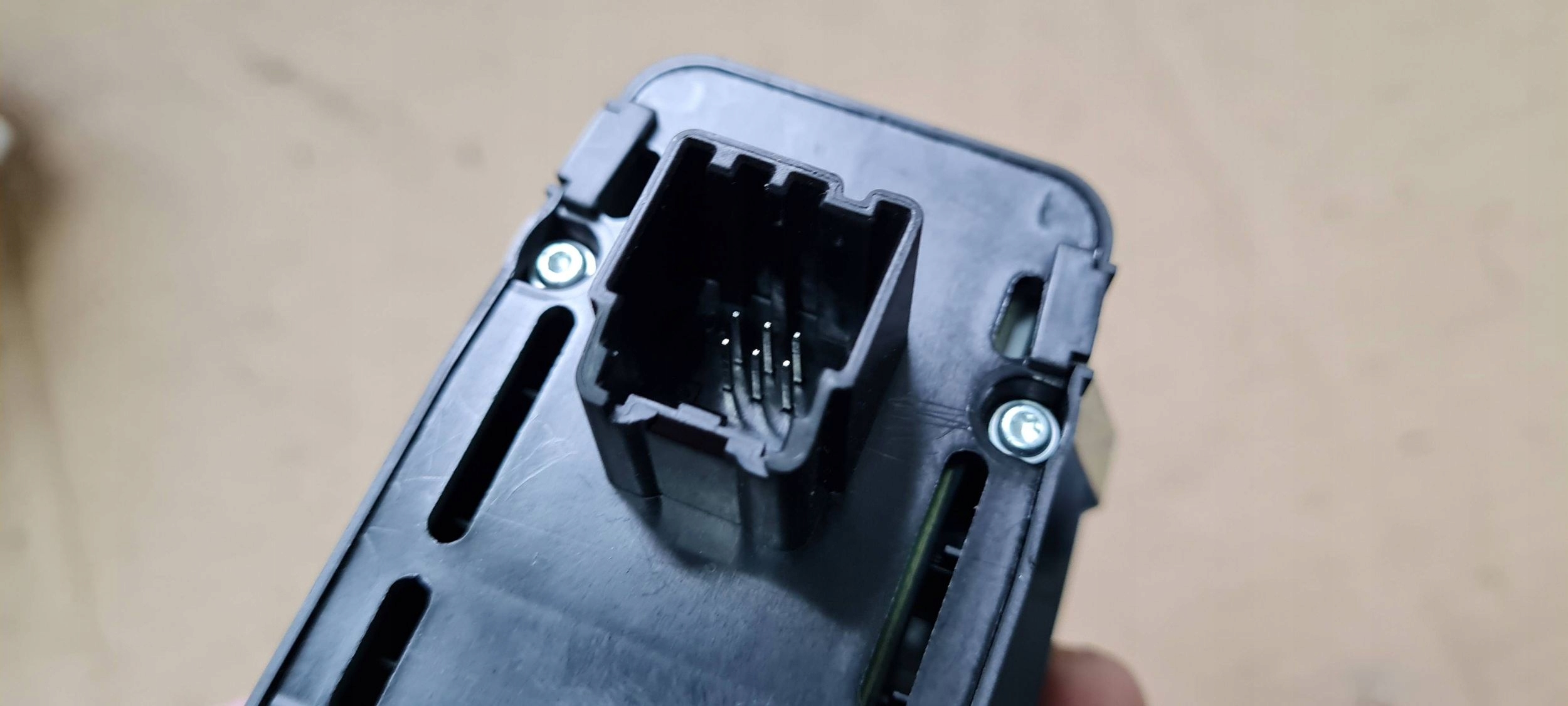 Maserati Quattroporte VI PANEL switch windows 670025405