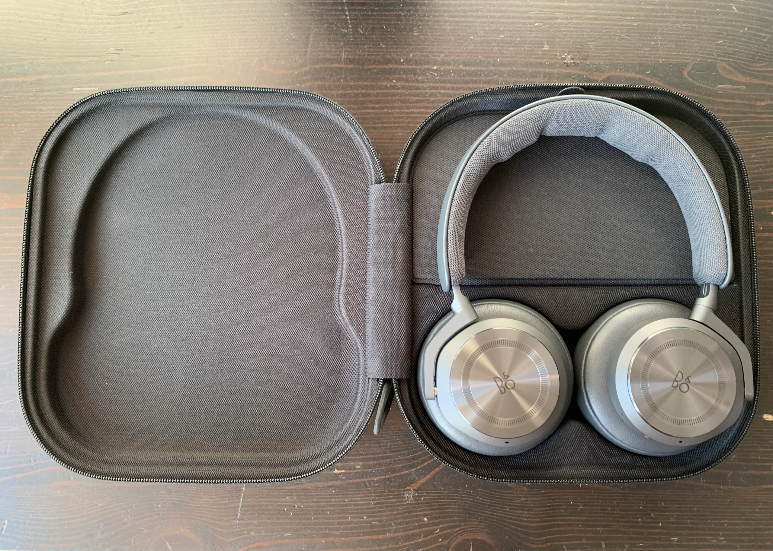 Bang & Olufsen Beoplay HX Gold Tone — 15