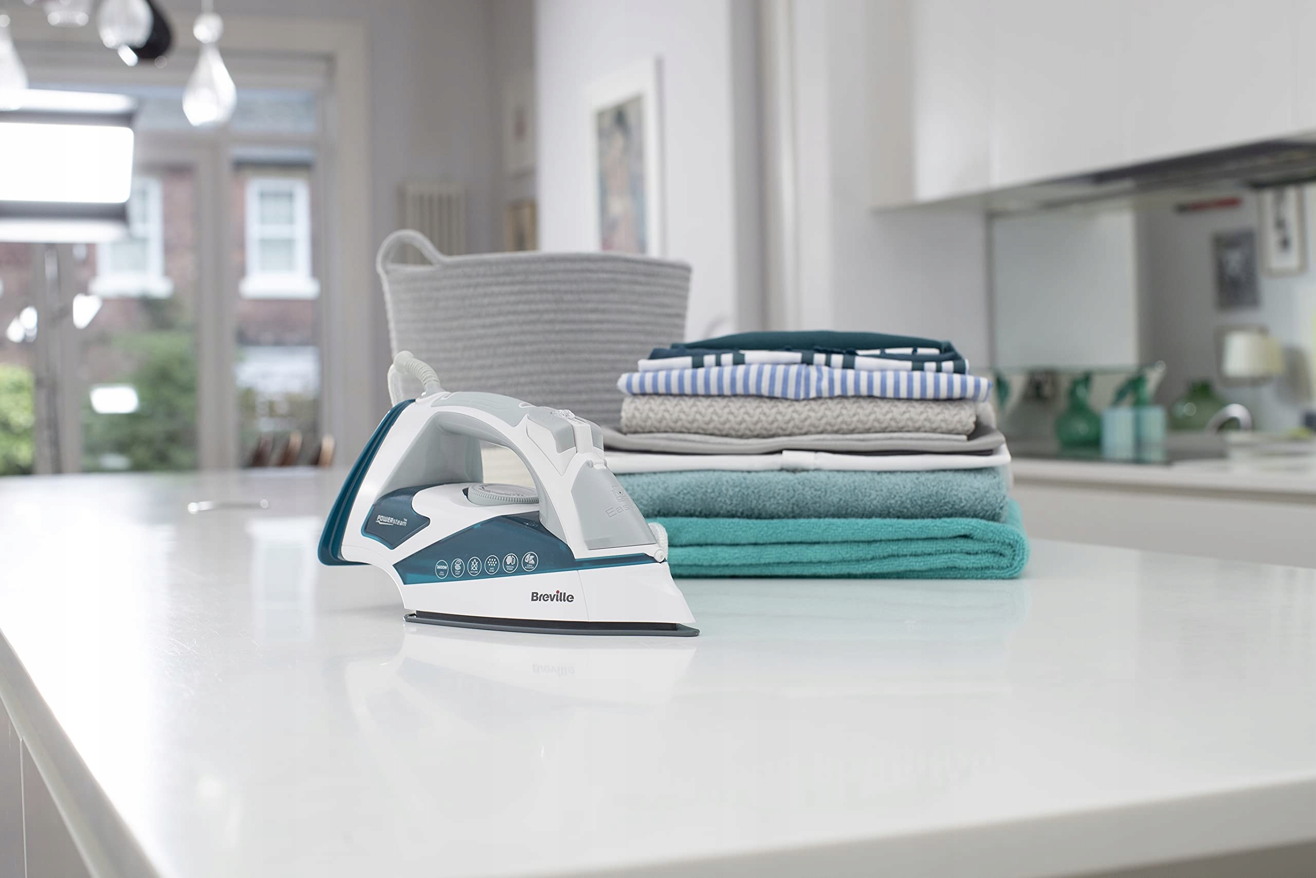 BREVILLE Żelazko Parowe 2600W Ceramiczna Stopa Automatyczne Wyłączanie — miniatura 5