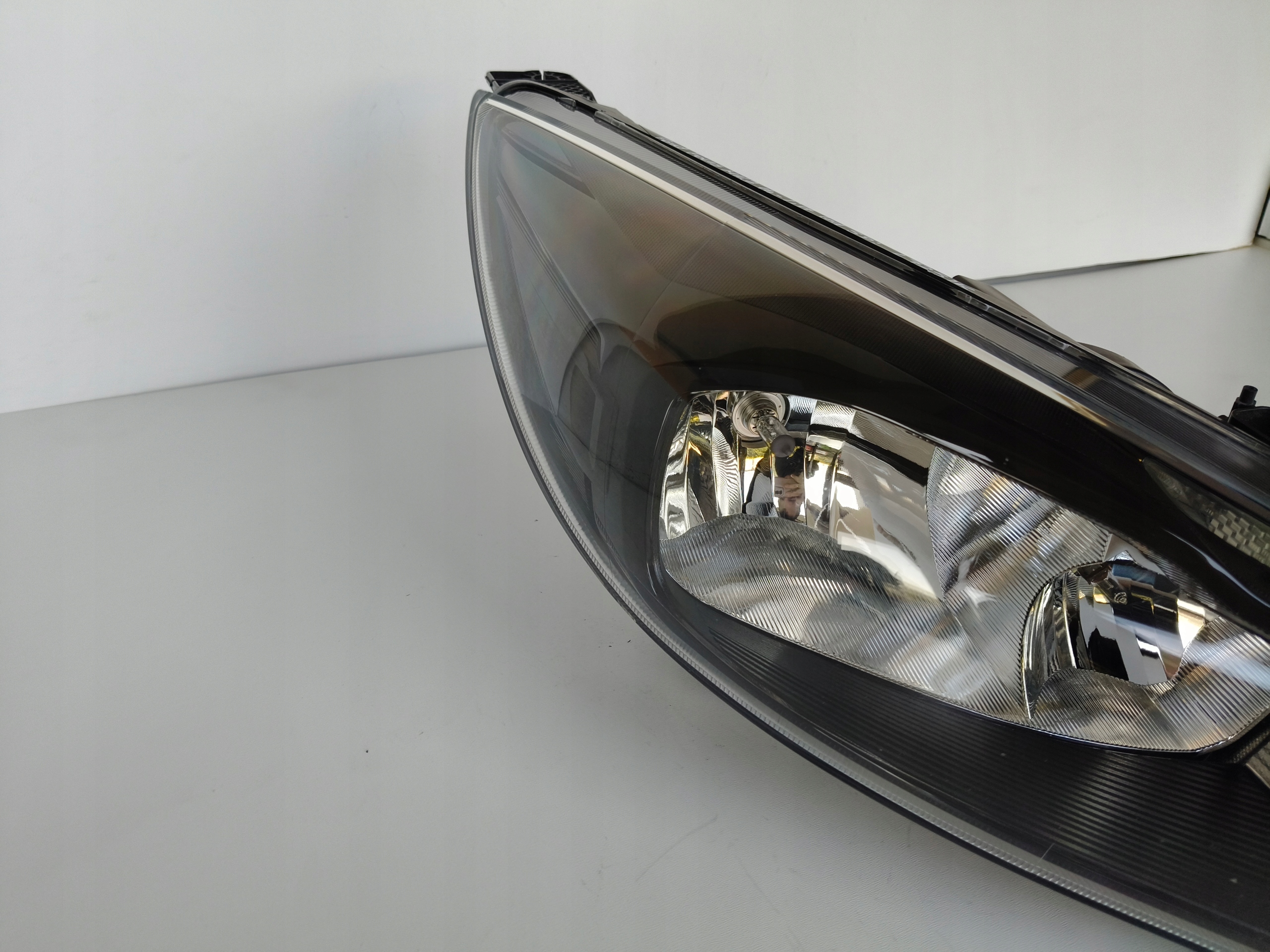 light right REFLEKTOR FORD FOCUS MK3 14- LIFT LED