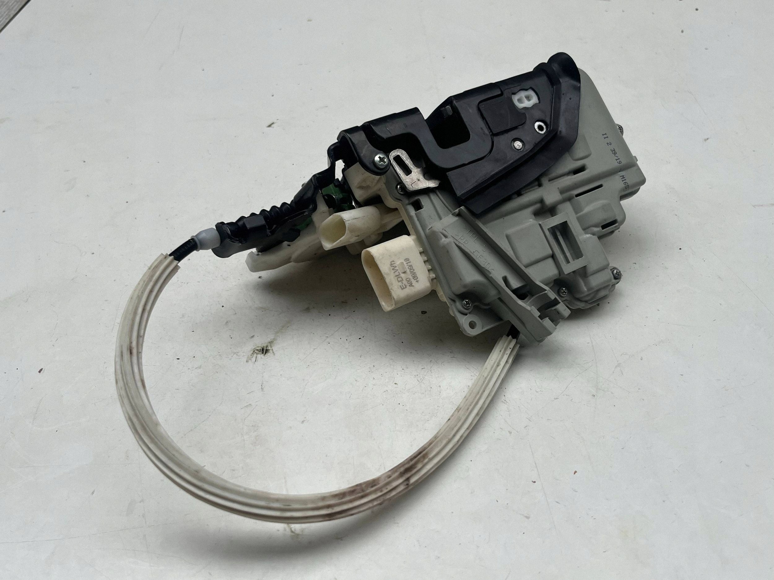 AUDI Q7 4M lock door left front DOCIAG 4M1837015F @M