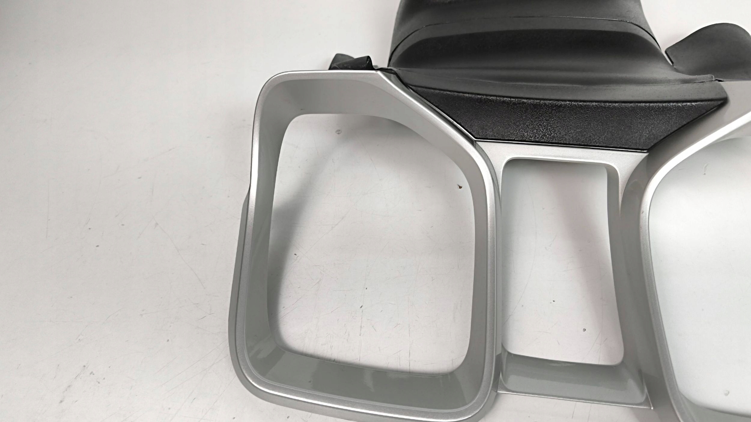 Chevrolet Camaro 16+ instrument panel frame 22799700