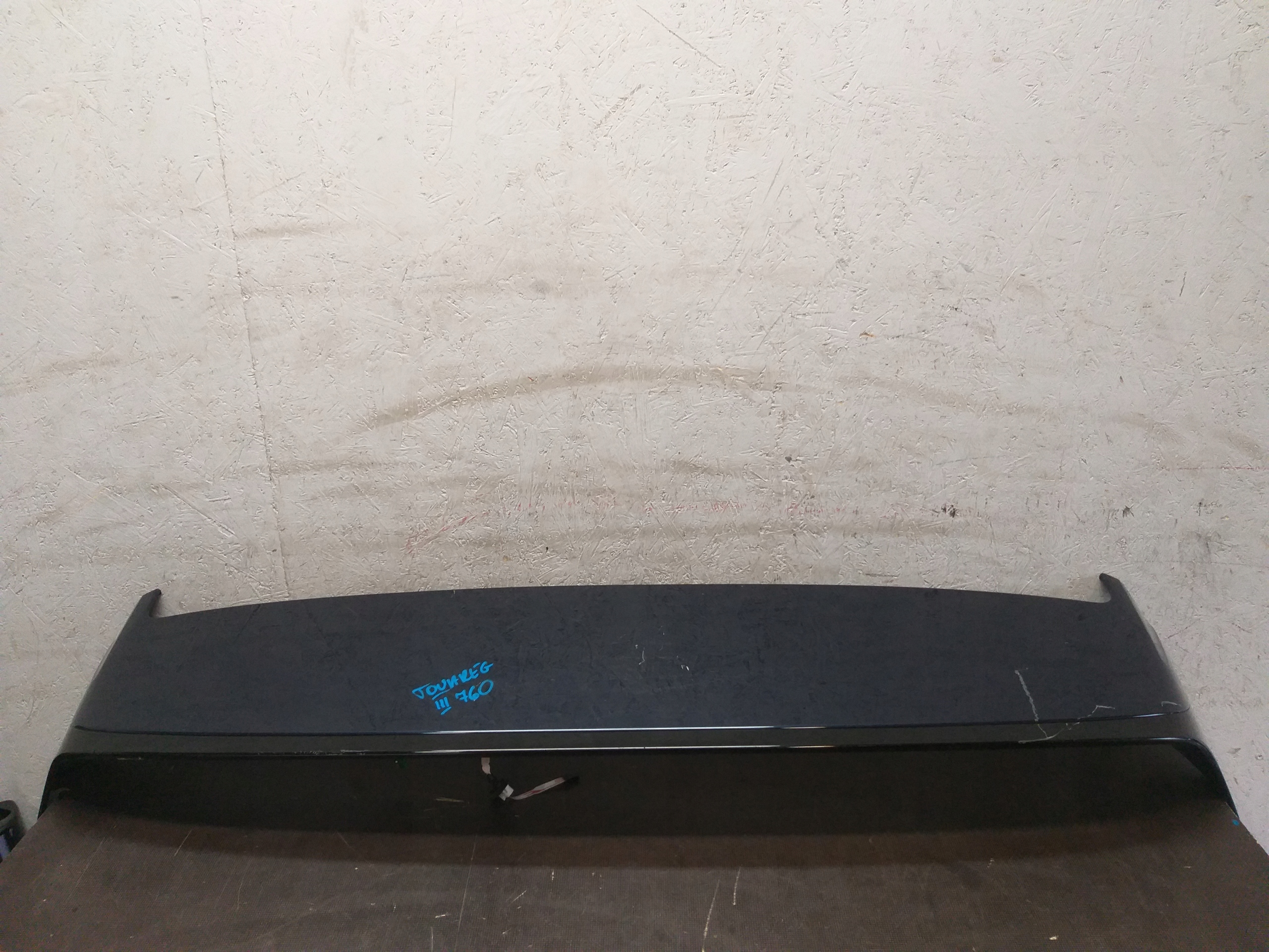 boot door SPOILER VW TOUAREG III 3 760