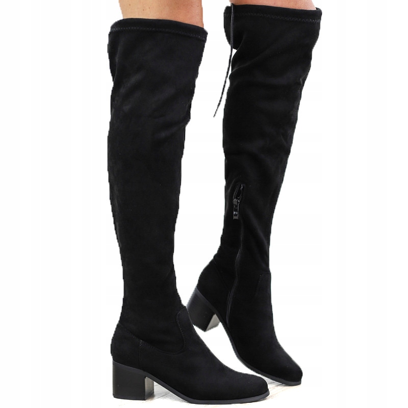 Černé vysoké semišové kozačky zateplené za koleno na podpatku