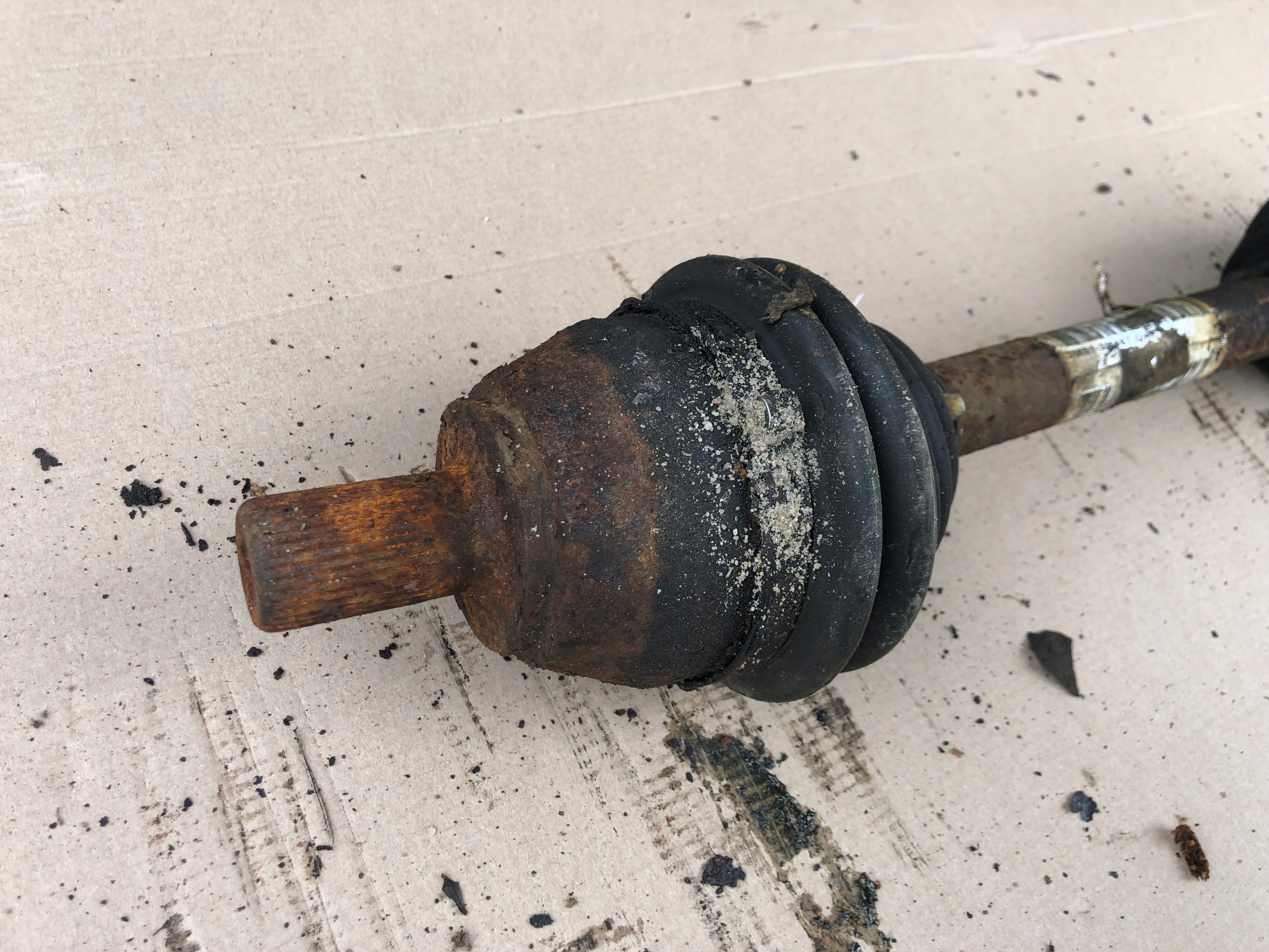 semi-axis left FORD FOCUS MK2 3M51-3B437-DAF