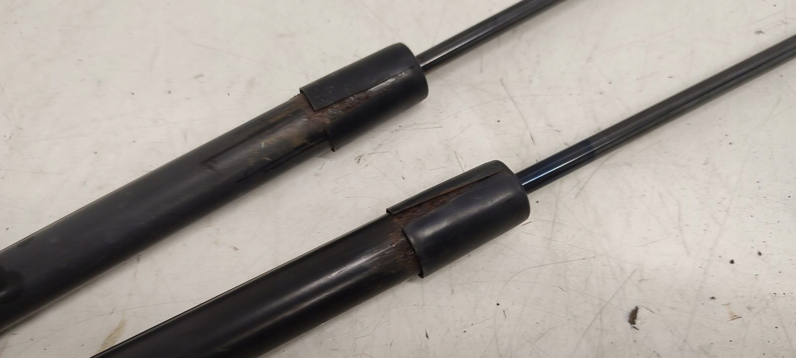 damper telescope bonnets Renault Grand Scenic III 2,0 DCI