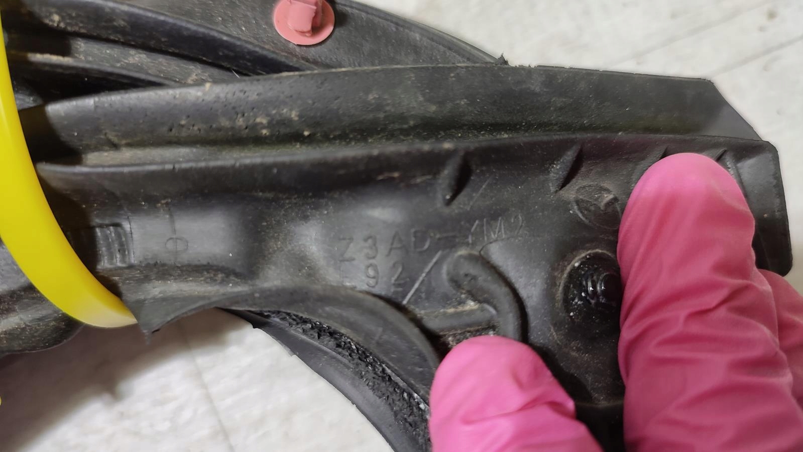 gasket door zewn. left front Mazda 2 DJ lift