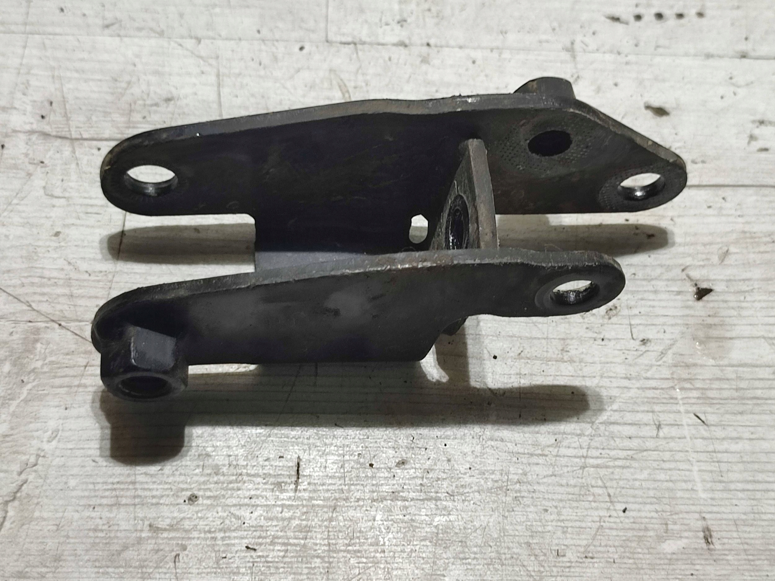 Peugeot 2008 II 2020 Console / Support plaque Moteur