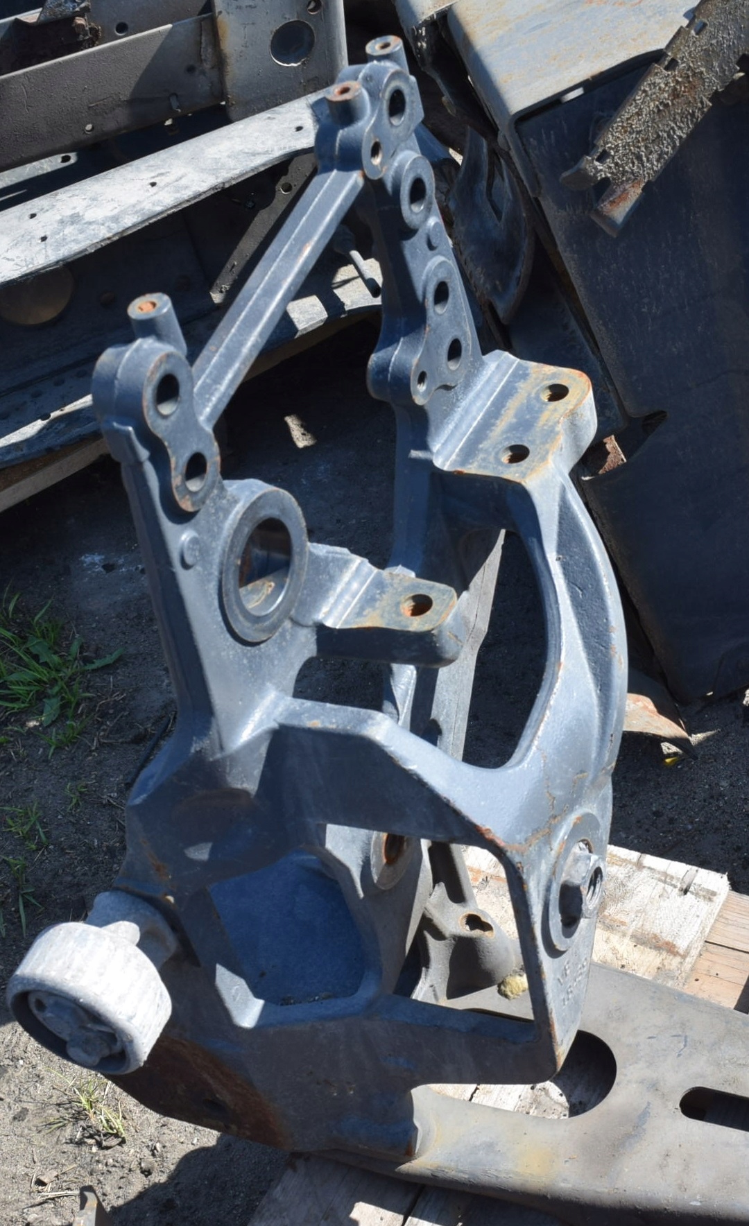 КРЕПЛЕНИЕ ПРУЖИНЫ DAF 106 1849493