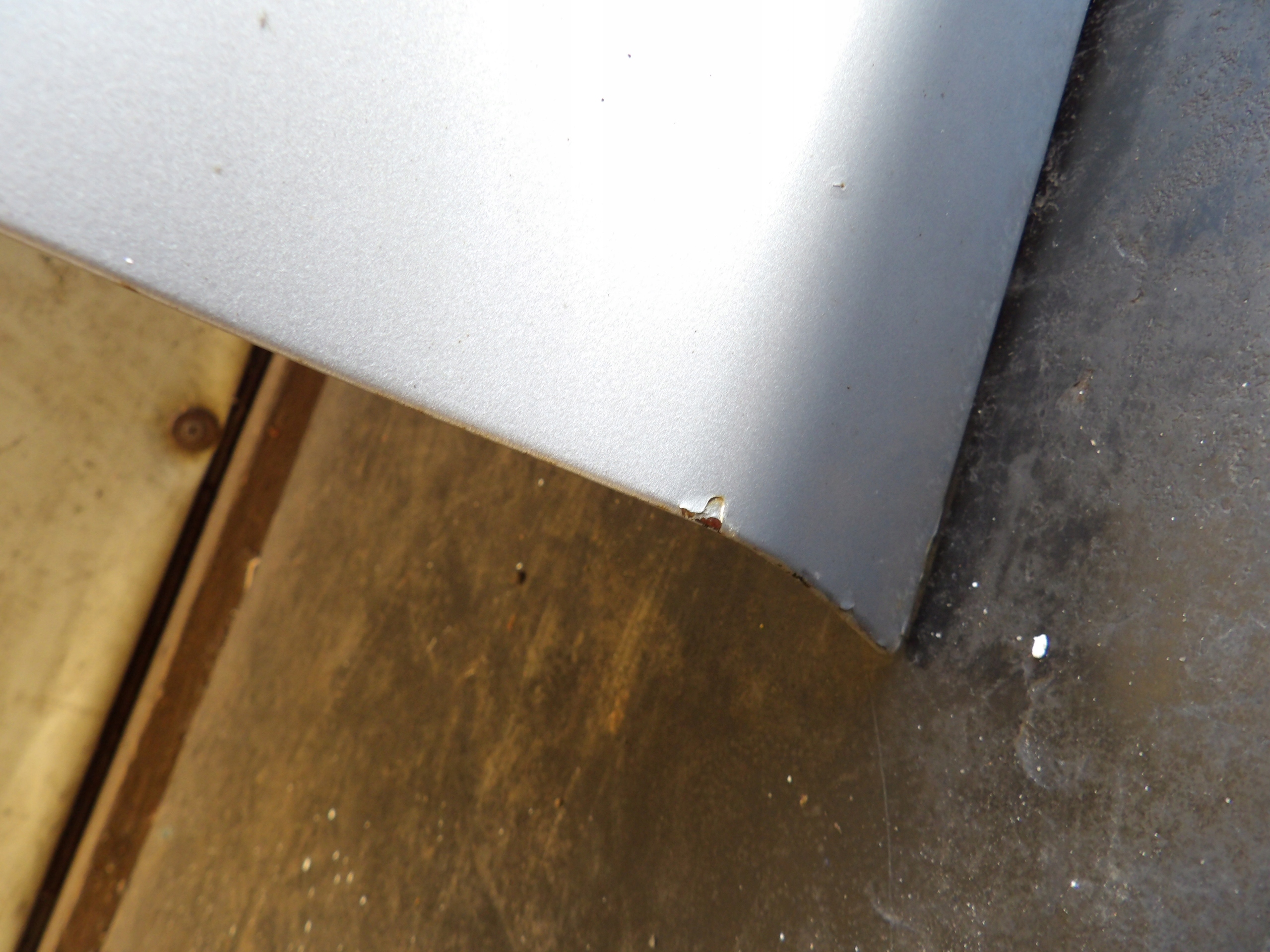 Honda Civic VII door front right lak. NH623M