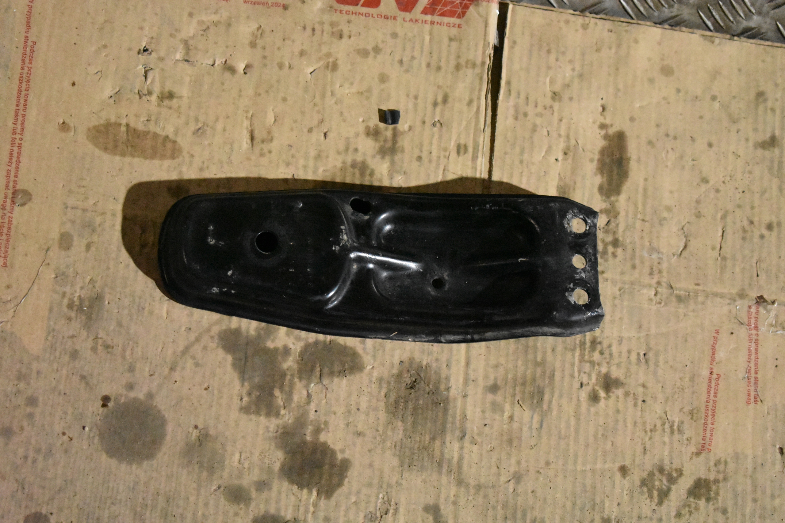 IDEALNY console holder left MERCEDES W167 1