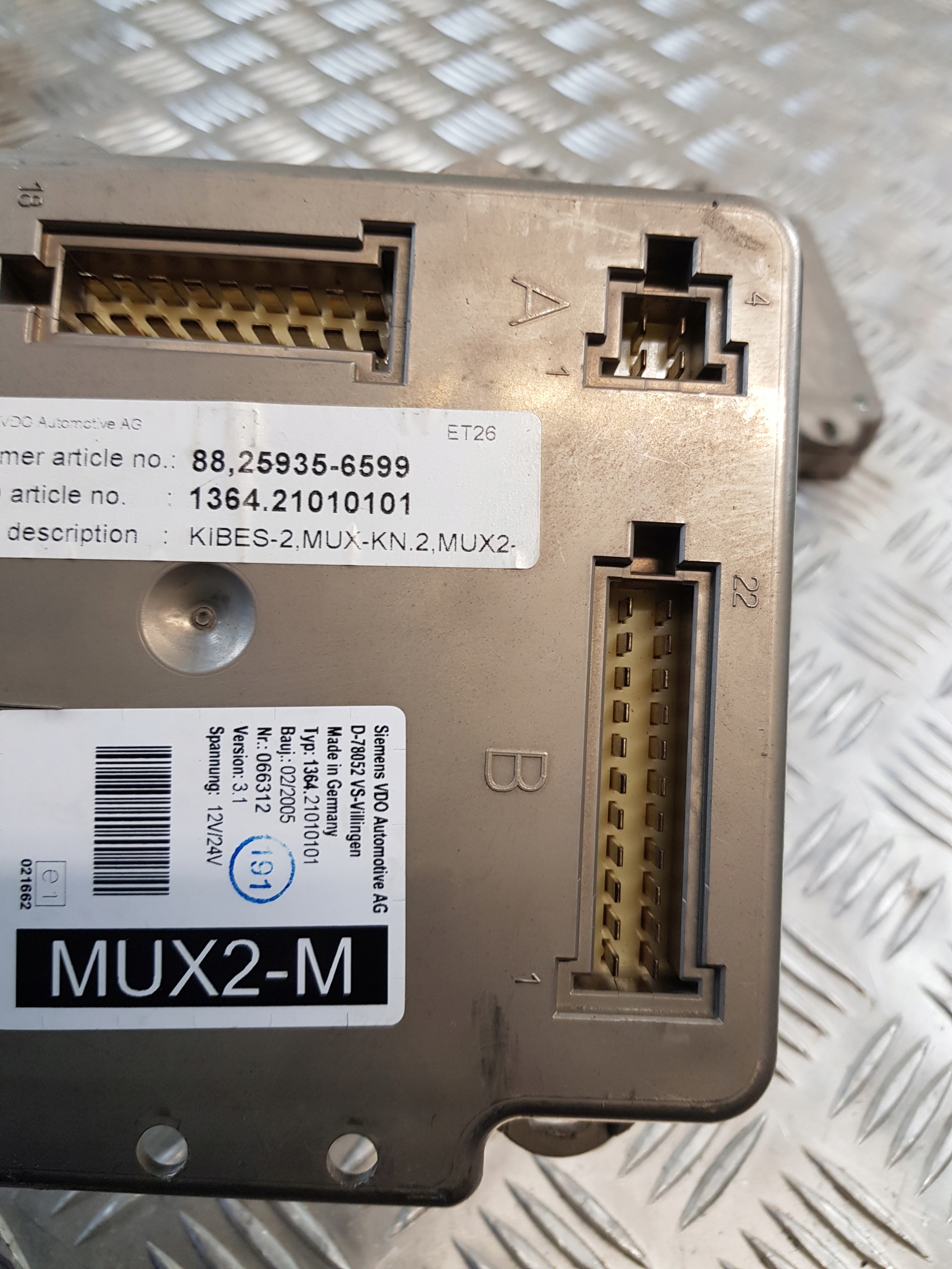 control unit SIEMENS VDO MUX2-M DO AUTOBUSU 1364.21010101 88.25935.6599