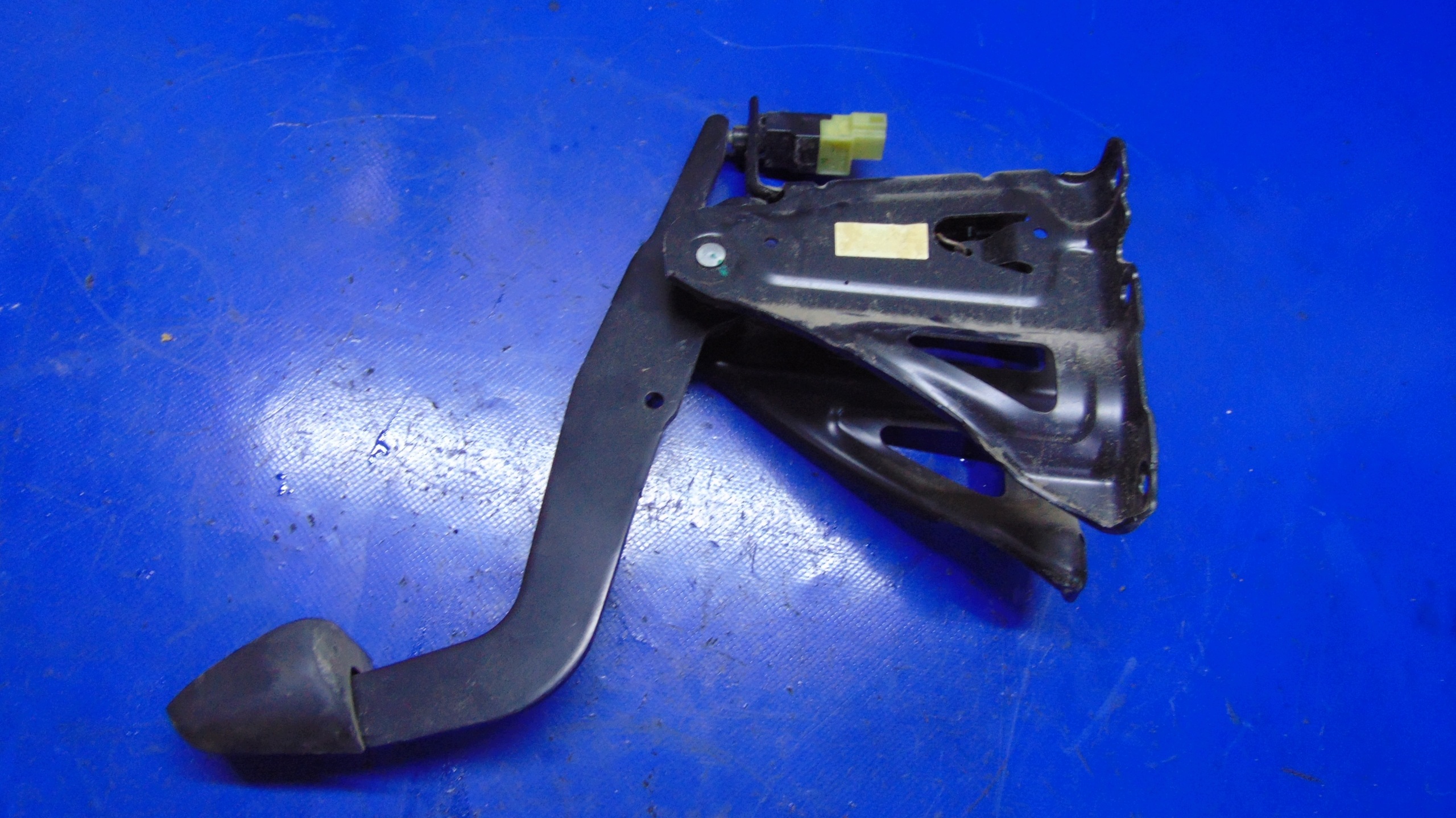 PEDAL Bremse 2.2CDI MERCEDES SPRINTER 906 06-18 ROK