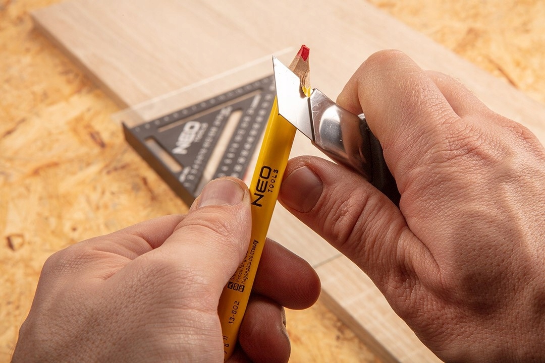 NEO OŁÓWEK DO SZKŁA 240mm TWARDOŚĆ R 13-802 Marka NEO TOOLS