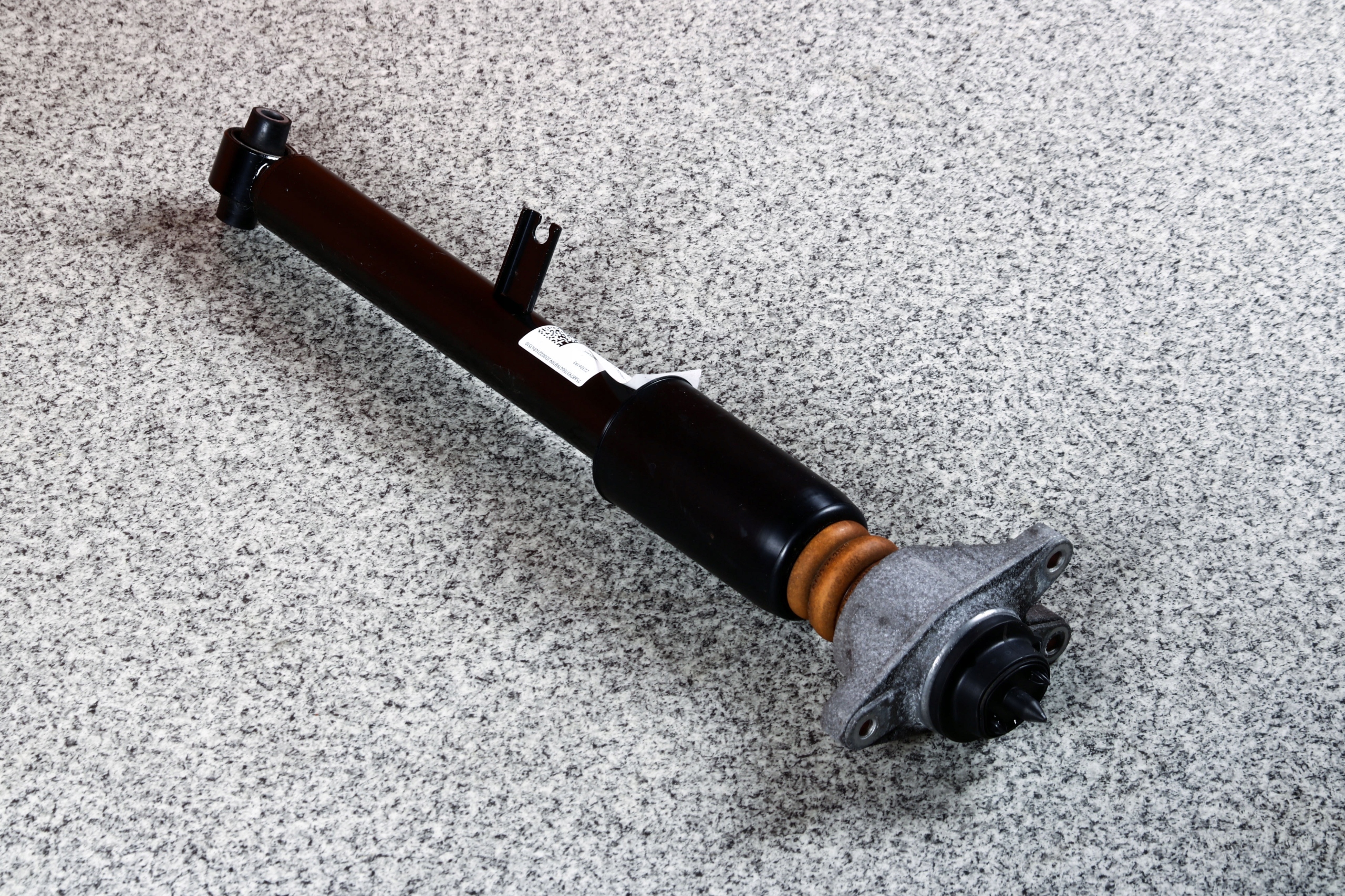 BMW G20 X-DRIVE shock absorber right left rear part 6879315