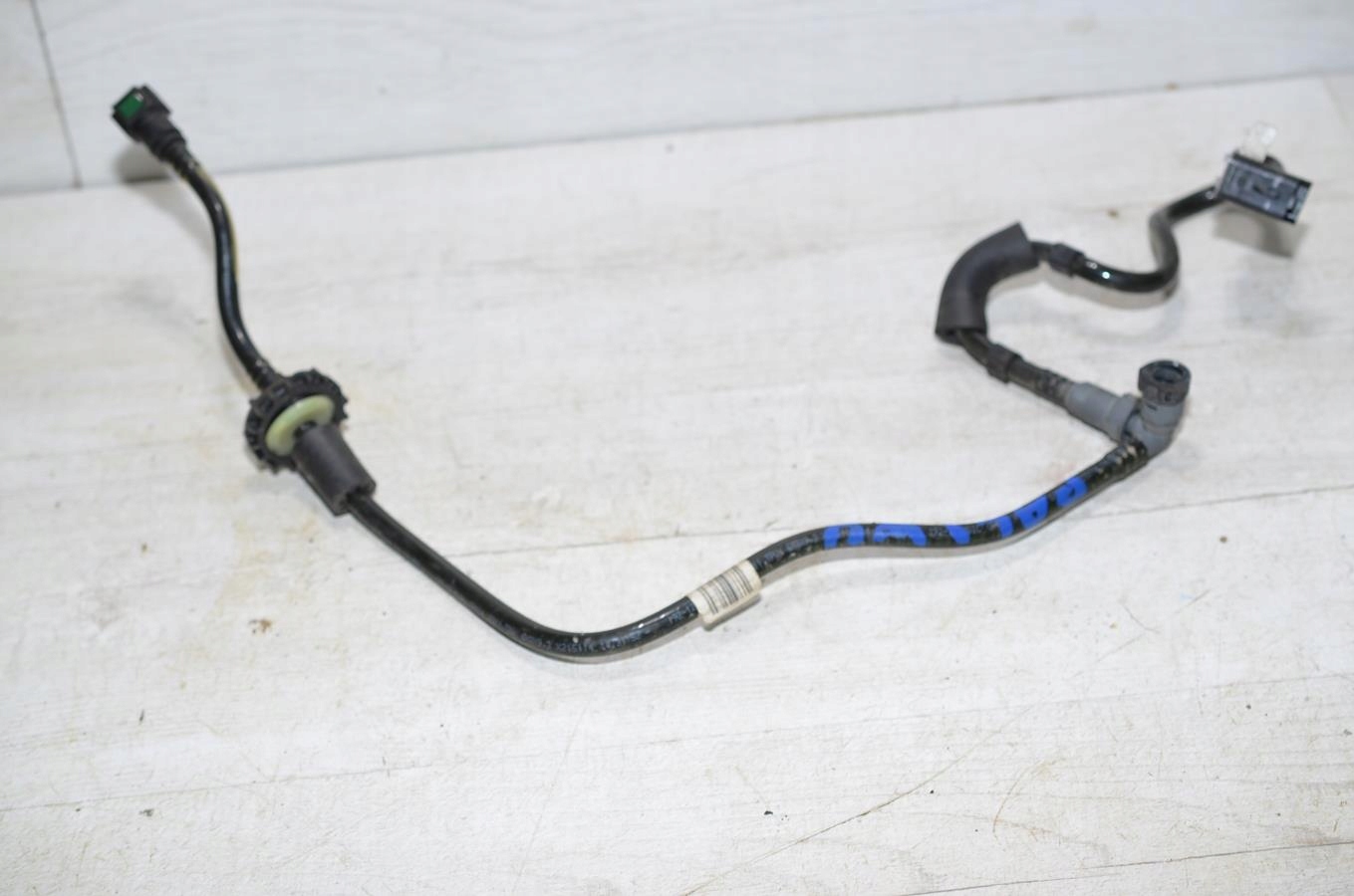 fuel line 1.2 VTI PEUGEOT 208 and