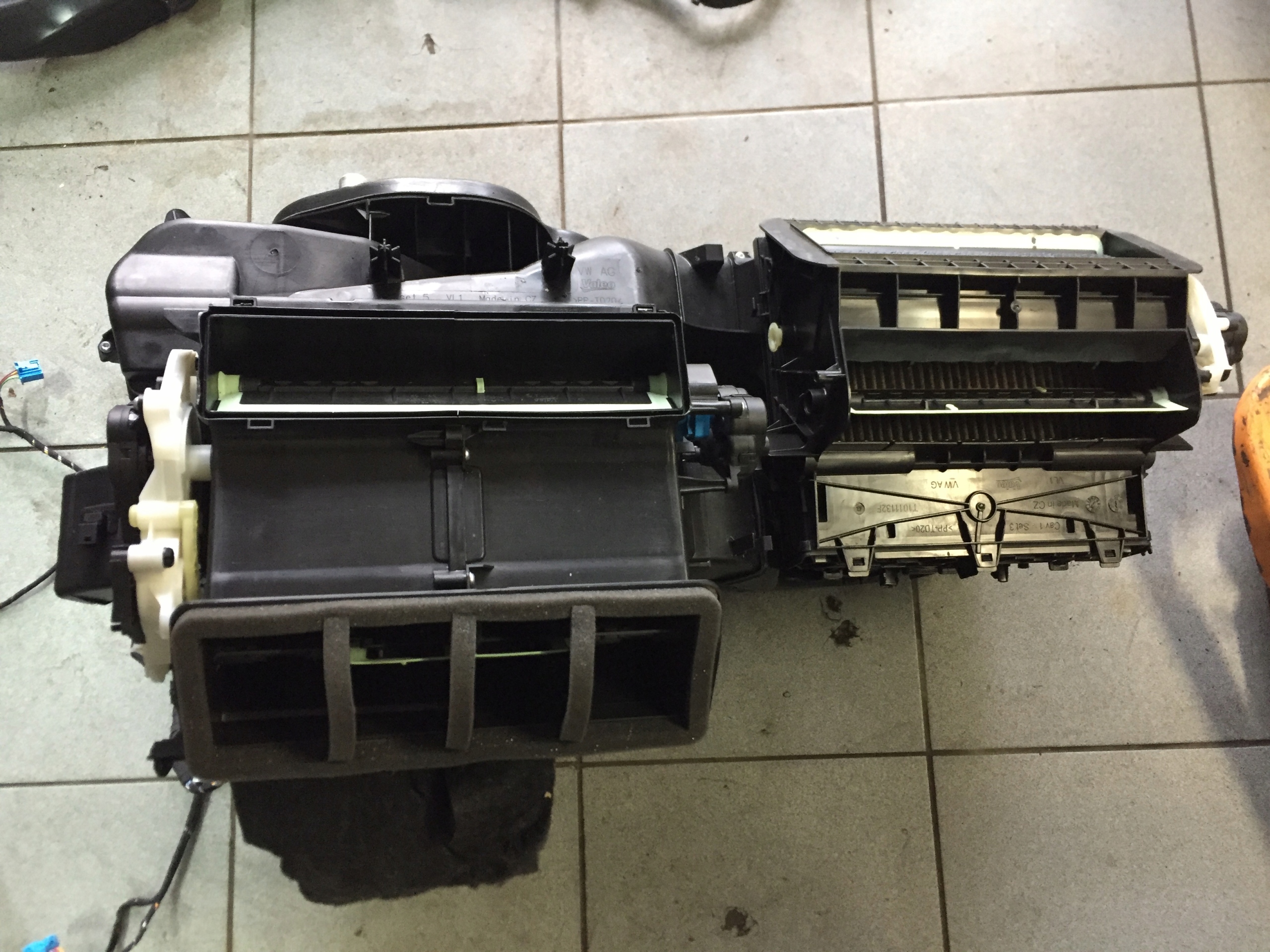5Q1816005AP - AUDI RS3 LIFT 19 - НАГРЕВАТЕЛЬ 2.5 TFSI 8V1858431B